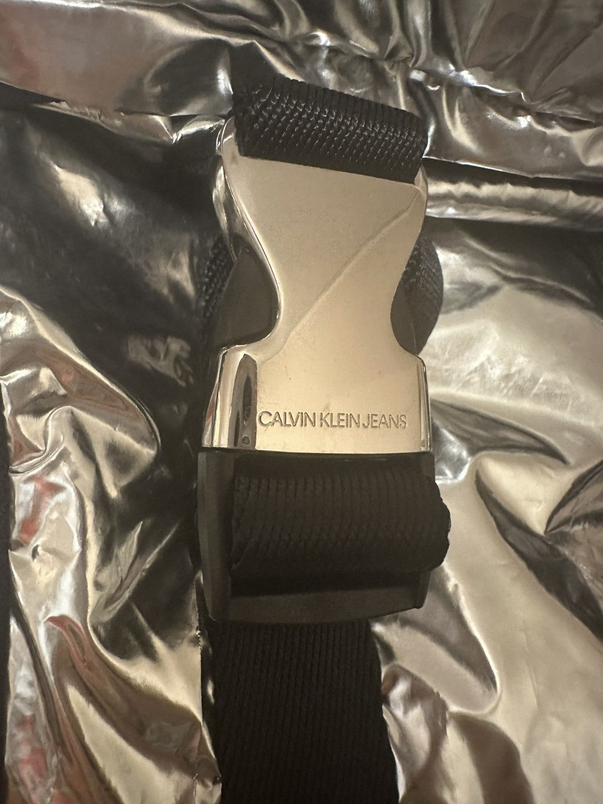 Calvin Klein Silver metallic backpack with detachable fannypack Size ONE SIZE - 3 Thumbnail