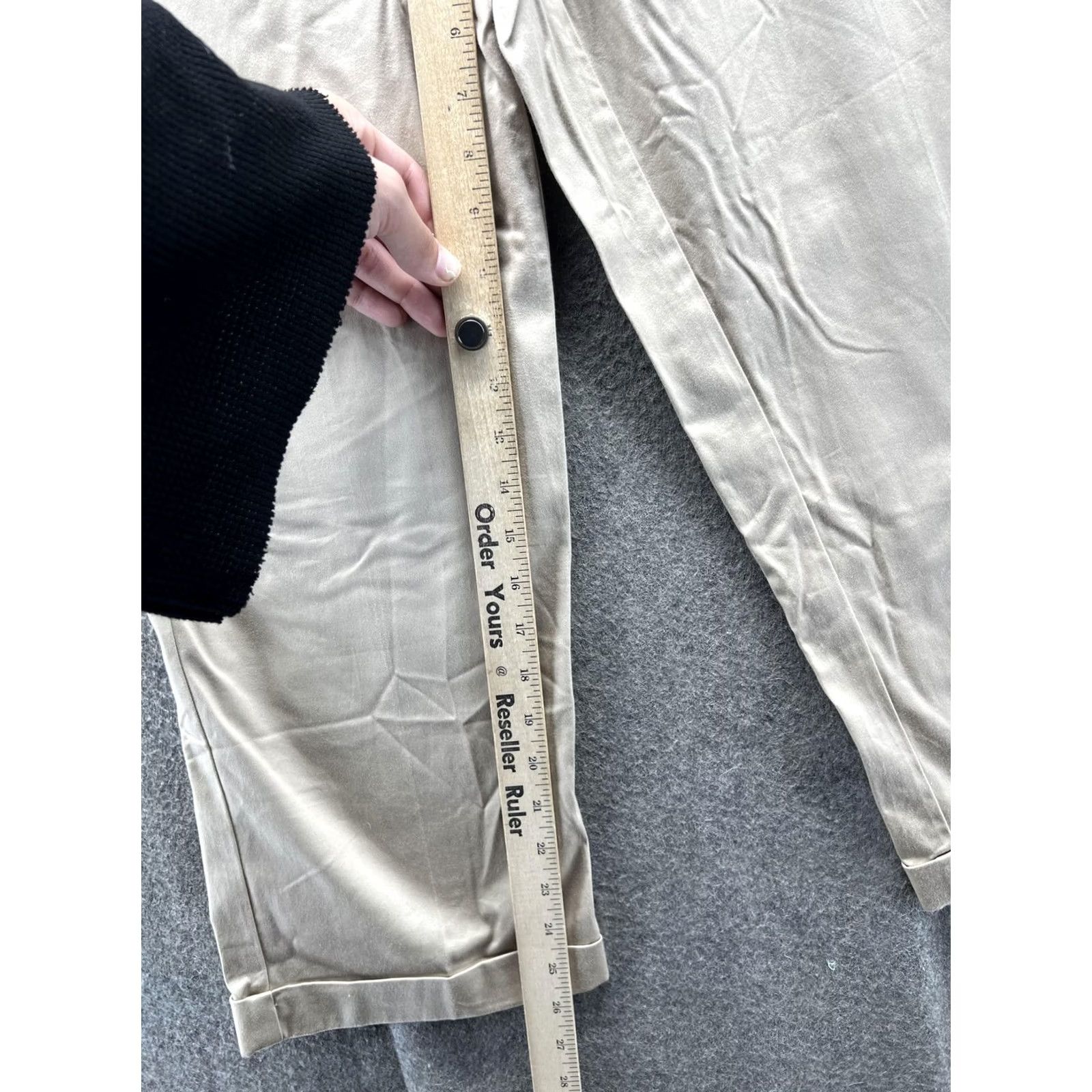 Brooks Brothers Brooks Brothers Pants Womens 4 Beige Twill Capri Pleated Cuffed Stretch Casual Size 27" / US 4 / IT 40 - 4 Thumbnail