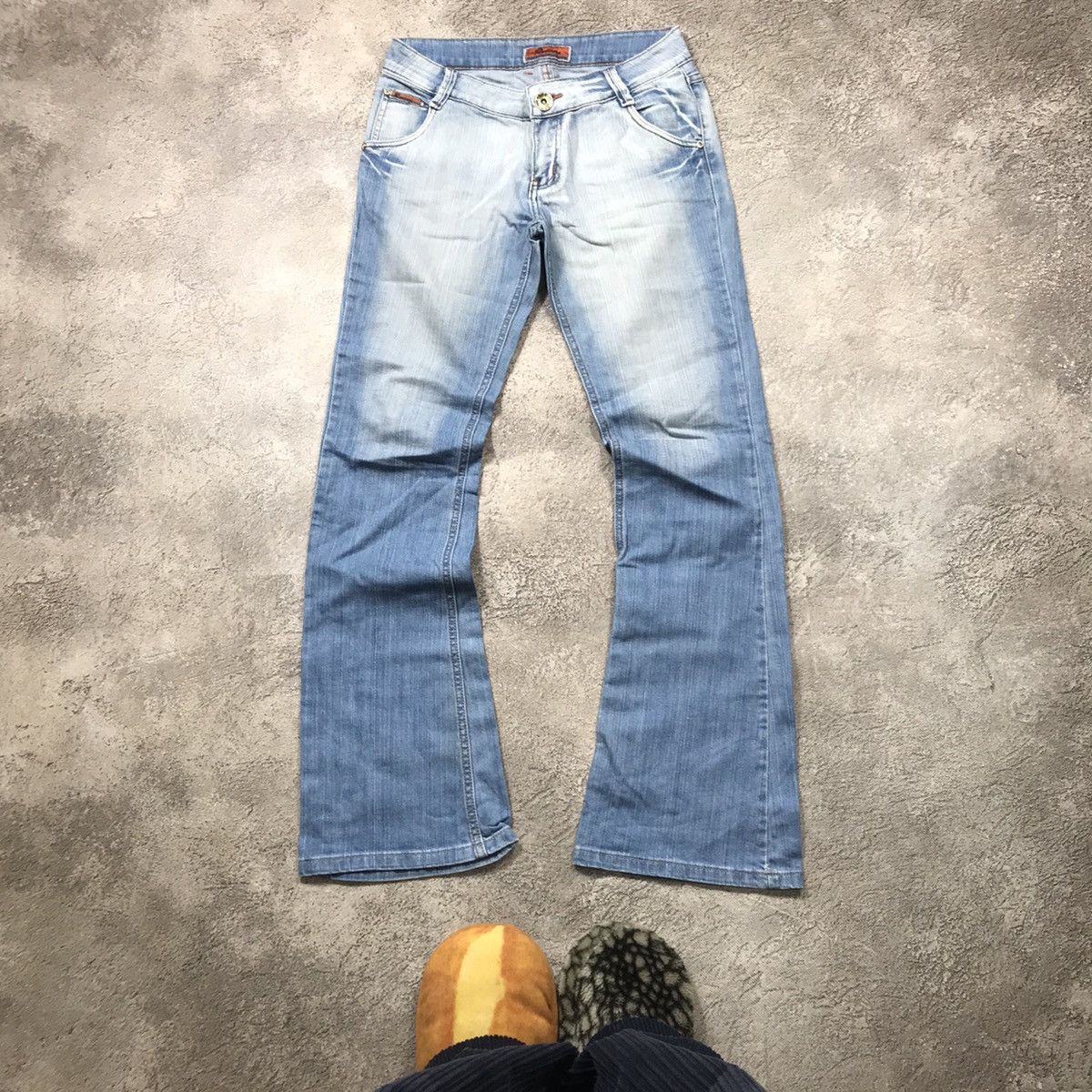 Vintage Vintage Y2K Baggy Flared Distressed Jeans Skate Grunge 27 Size 27" / US 4 / IT 40 - 1 Thumbnail