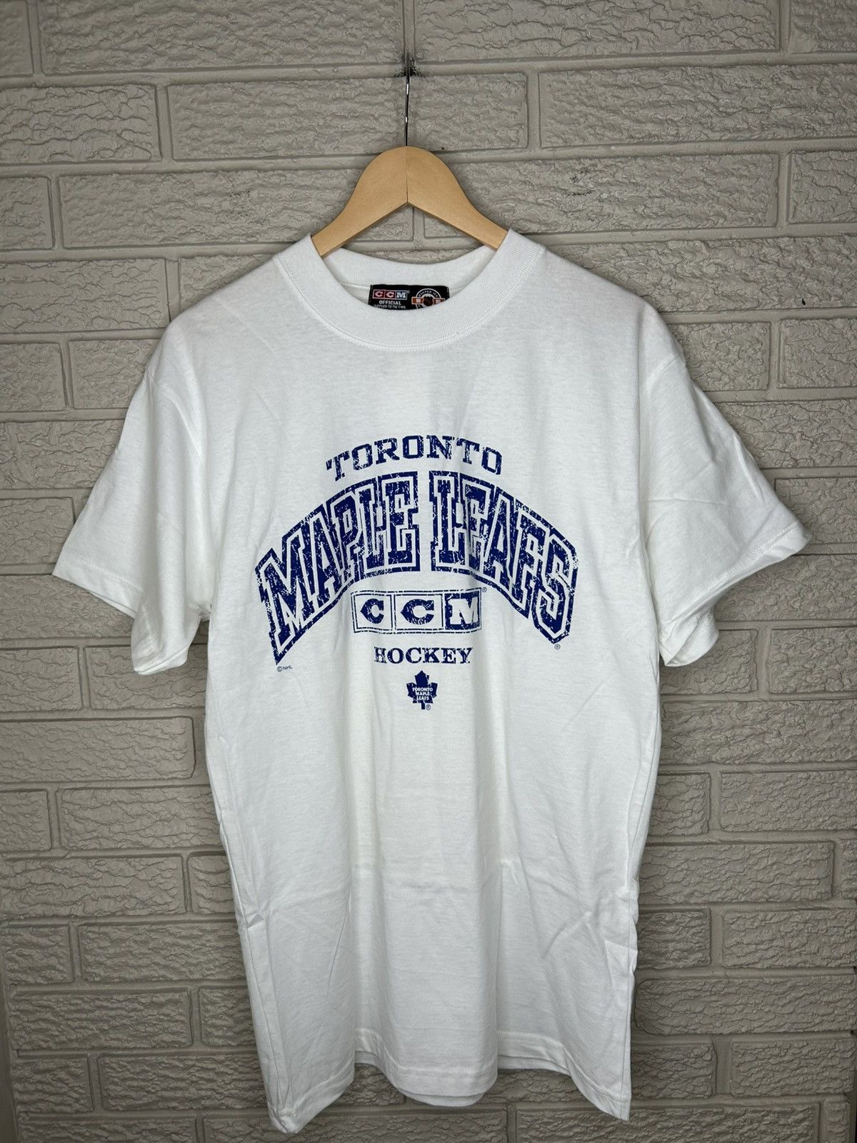 Ccm Vintage CCM Toronto Maple Leafs Spell Out Shirt Size US M / EU 48-50 / 2 - 1 Thumbnail