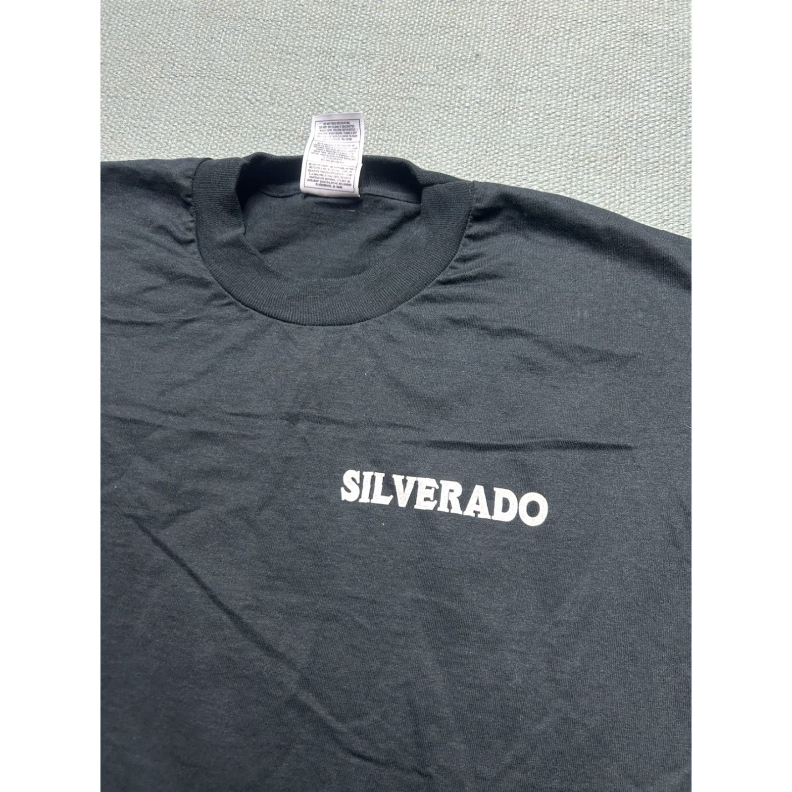 Fruit Of The Loom VINTAGE Fruit of the Loom Chevy Silverado truck car cow skull black Adult Medium T-Shirt Men Skull Cars Shirt Size US M / EU 48-50 / 2 - 4 Thumbnail