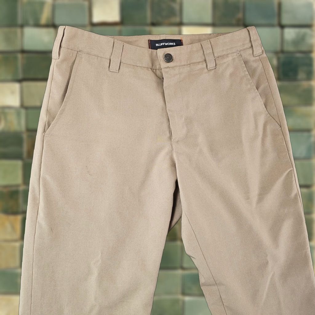 Vintage Bluffworks Pants Mens 31x27.5 Khaki Regular Chino Flat Front 100% Polyester Slim Fit Casual Workwear Modern Mens Regular Size US 31 - 1 Thumbnail