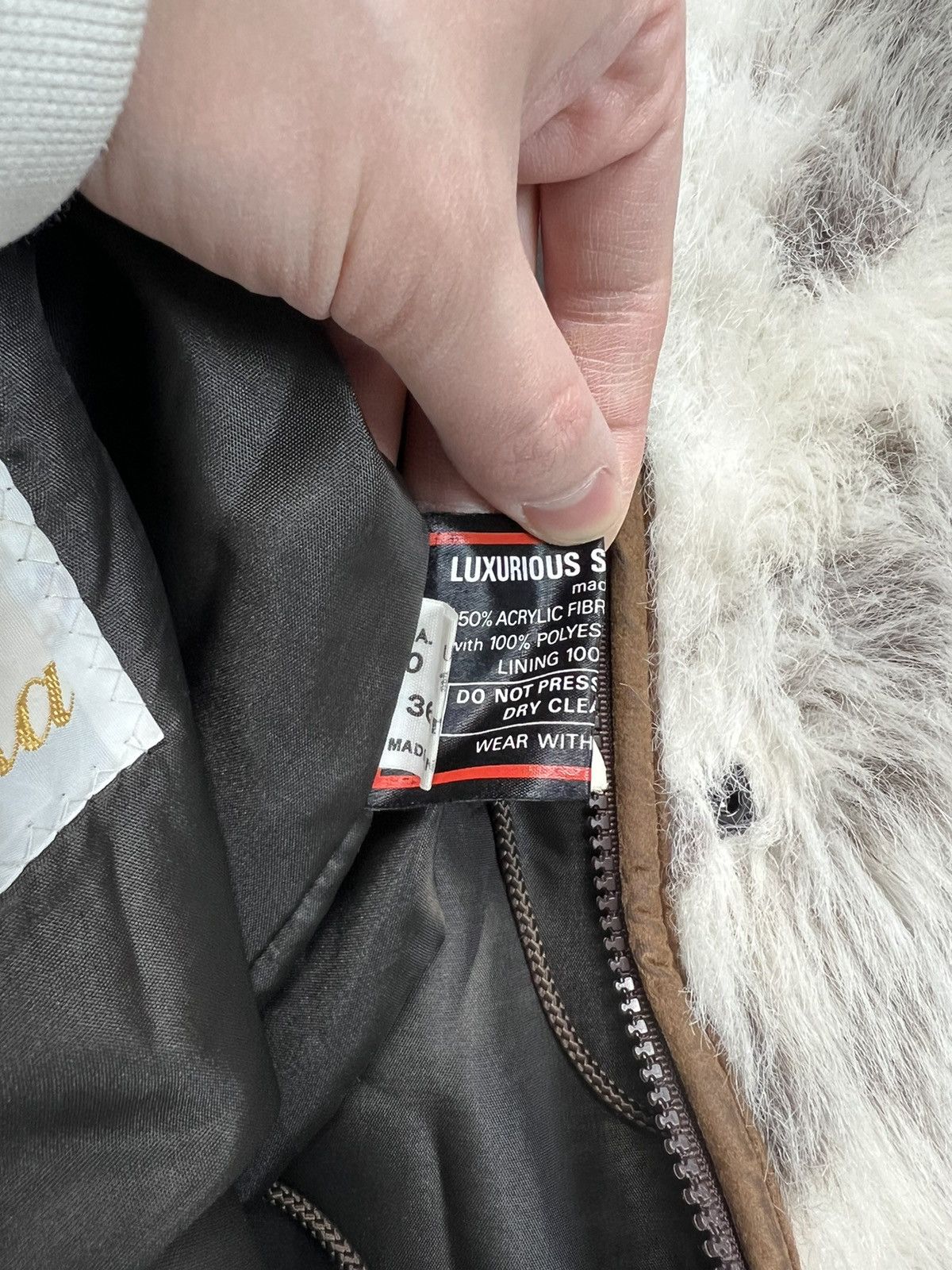 Vintage Fur Jacket Astraka vintage 90’s luxurious simulated fur Size M / US 6-8 / IT 42-44 - 4 Thumbnail