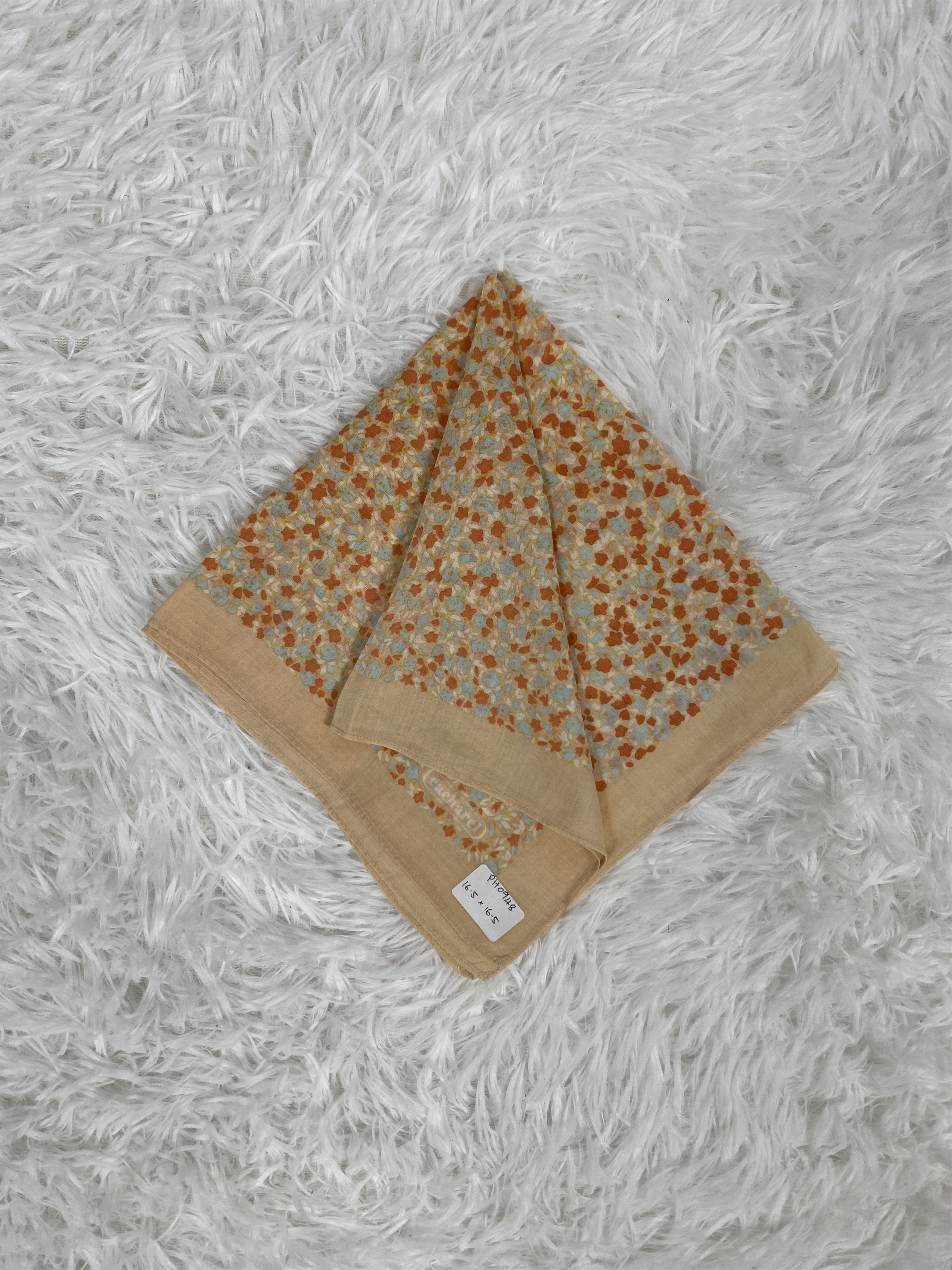 Designer × Vintage Vintage Cacharel Handkerchief Neckerchief PH0948 Size ONE SIZE - 1 Thumbnail