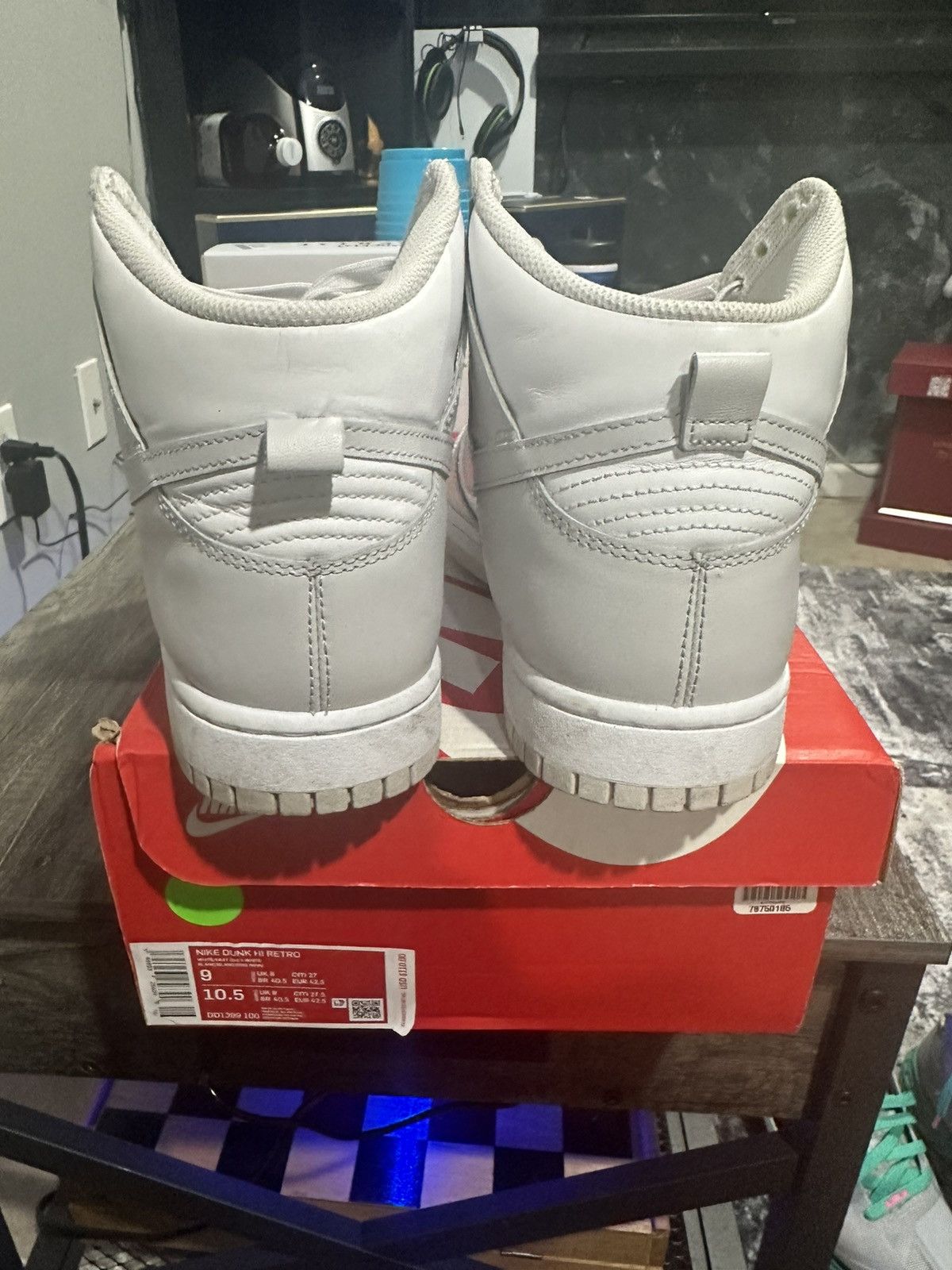 Nike NIKE DUNK HI RETRO Size US 9 / EU 42 - 3 Thumbnail