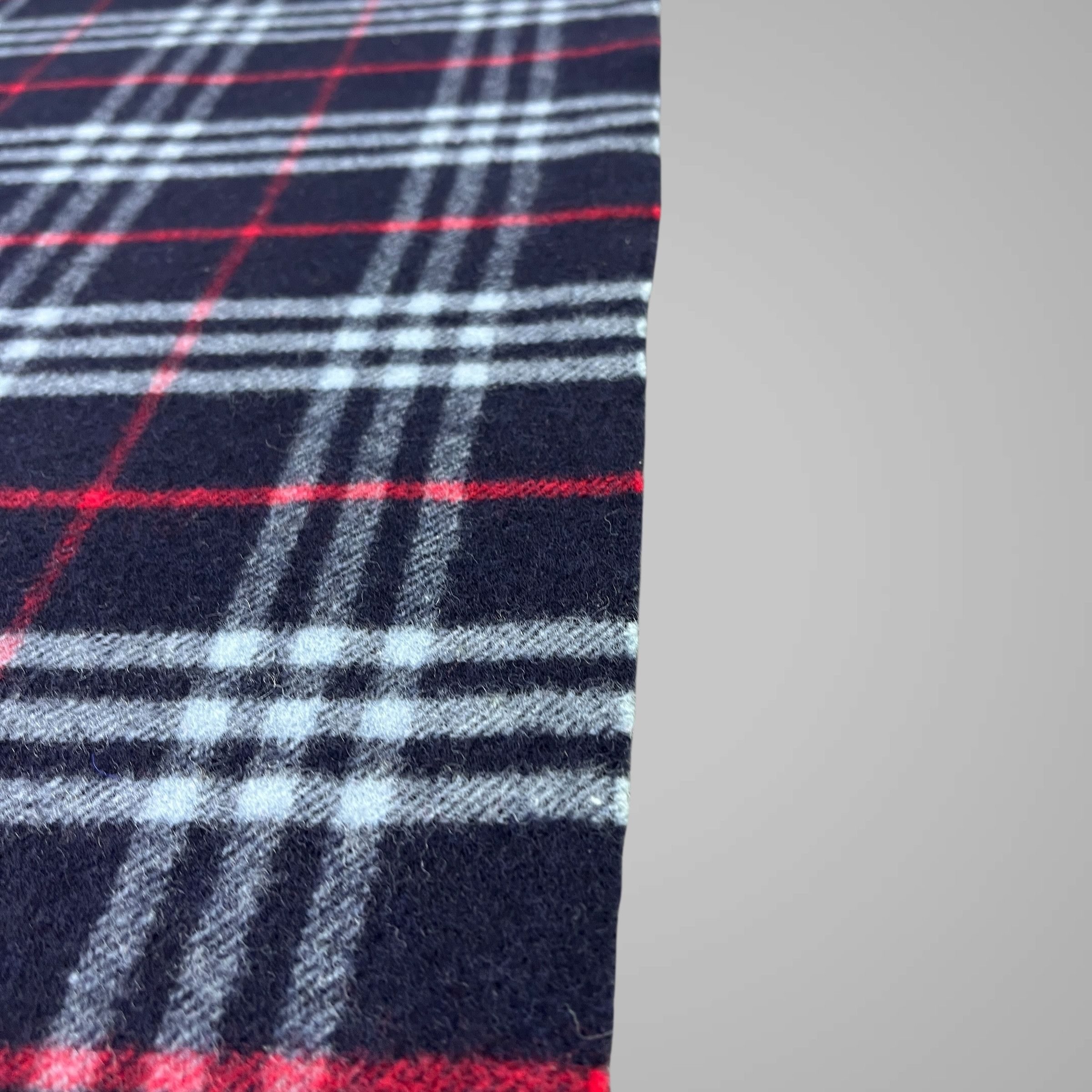 Burberry Burberry Scarf / Muffler / Neckwear K007 Size ONE SIZE - 8 Thumbnail