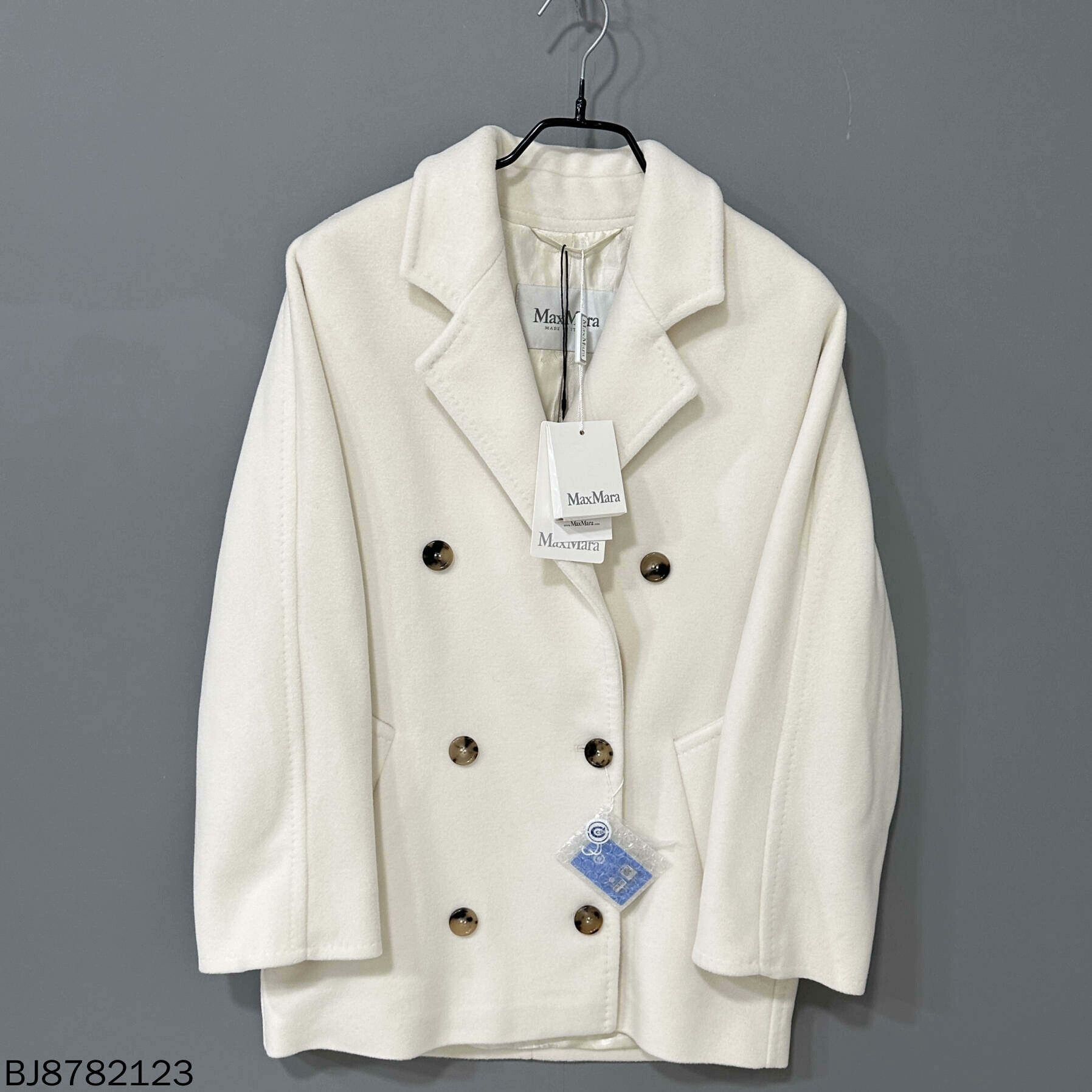 Max Mara white short coat 101801 by MaxMara Size US S / EU 44-46 / 1 - 1 Thumbnail