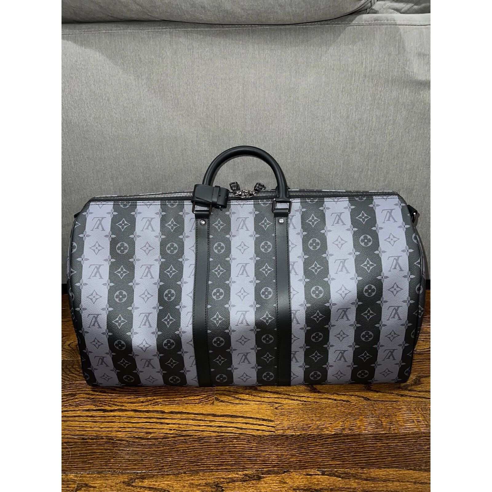 Louis Vuitton Louis Vuitton Keepall Black Stripe Monogram Heart Travel Bag Size ONE SIZE - 8 Thumbnail