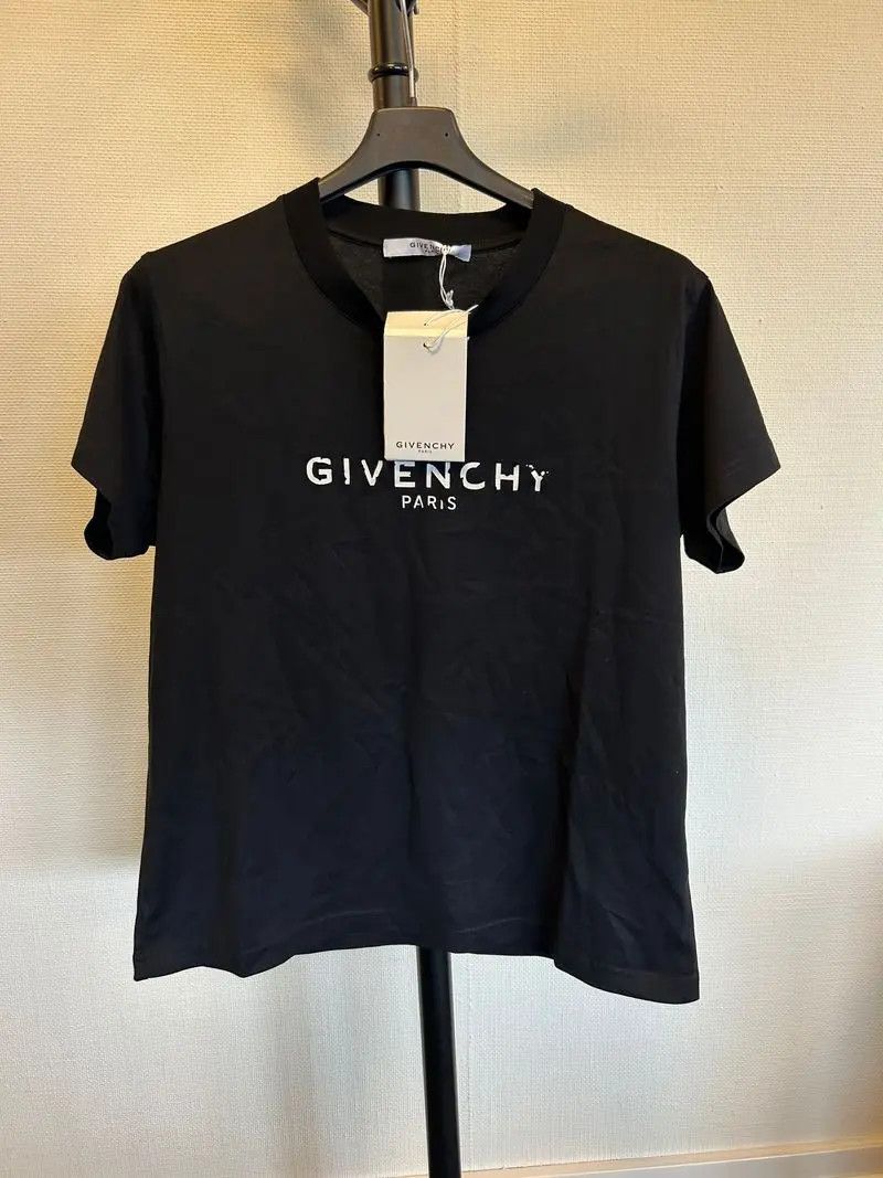 Givenchy Givenchy Distressed Logo T-Shirt Size US XL / EU 56 / 4 - 1 Thumbnail
