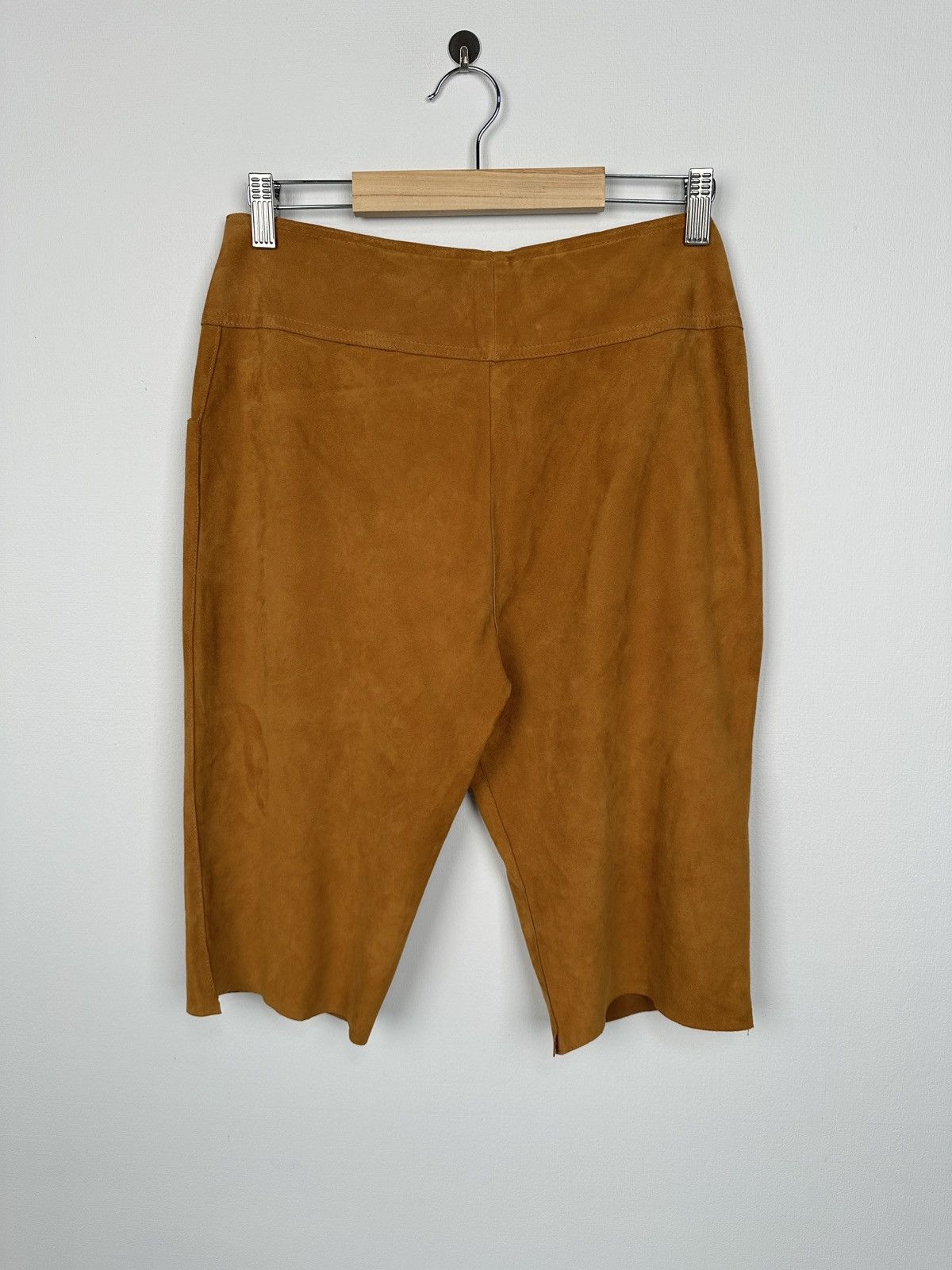 Dior SS02 CHRISTIAN DIOR JOHN GALLIANO Suede Leather Brown Shorts Size 30" / US 8 / IT 44 - 2 Thumbnail