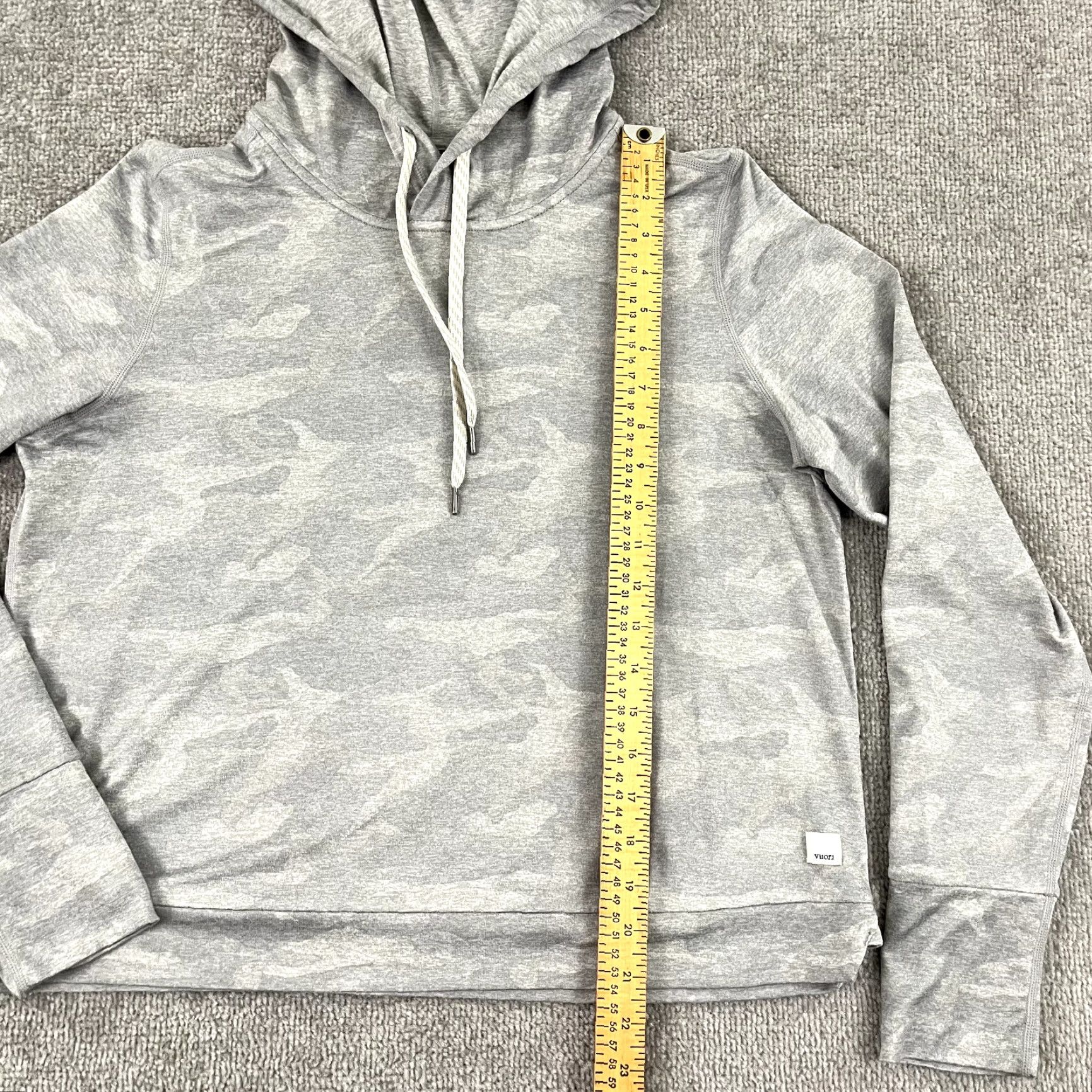 Vuori VUORI Hoodie Womens Medium Cropped Halo Essential Gray Camo Stretch Yoga Pullover Size M / US 6-8 / IT 42-44 - 4 Thumbnail