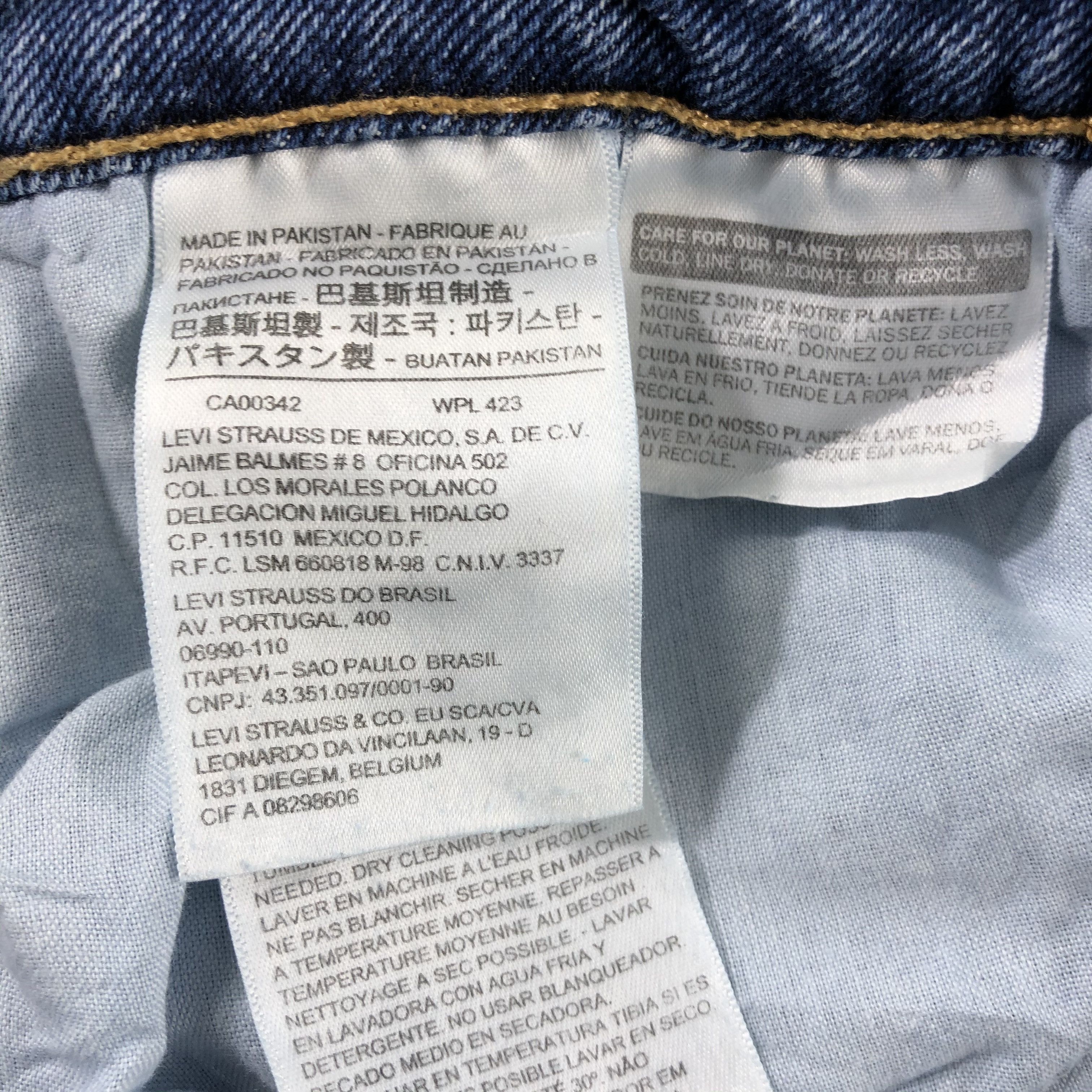 Levi's Vintage Blue Wash Levis Jeans-J2576 Size US 37 - 11 Thumbnail