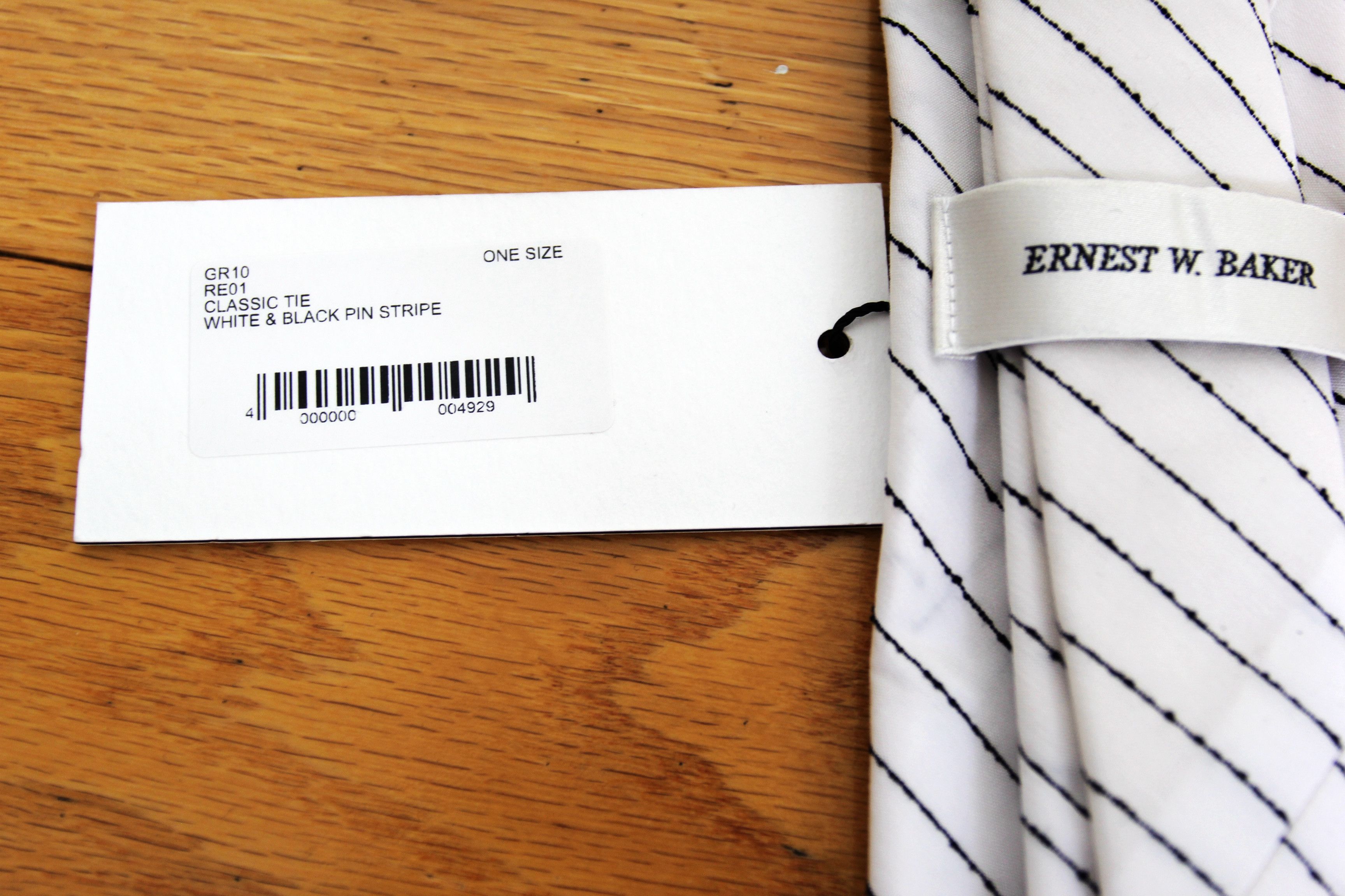 Ernest W. Baker BNWT SS25 ERNEST W. BAKER CLASSIC PIN STRIPE TIE Size ONE SIZE - 4 Thumbnail