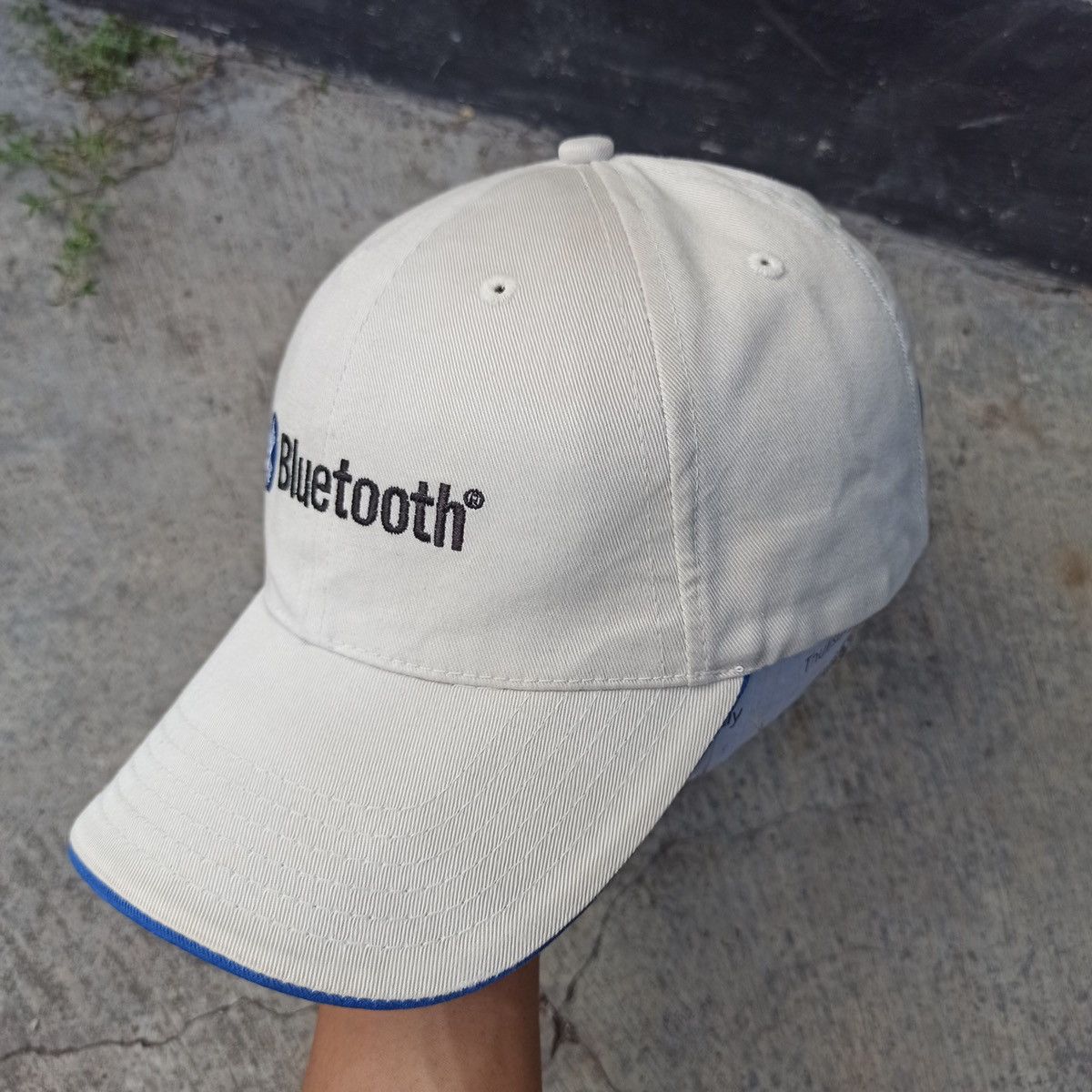 Arts & Science Archival.. 10 year bluetooth celebration hat Size ONE SIZE - 5 Thumbnail