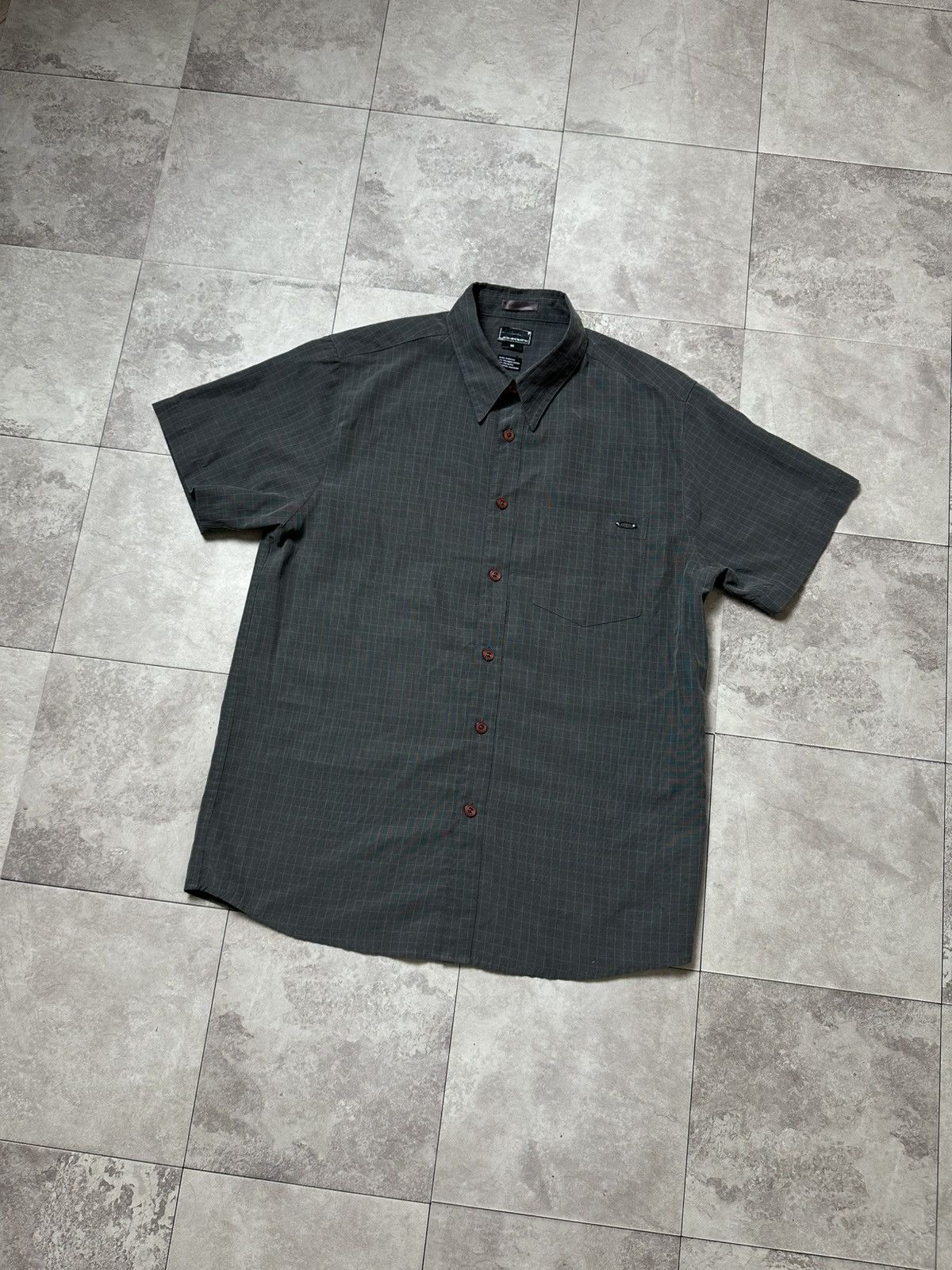 Oakley × Vintage Vintage Oakley Metal Logo Pockets Shirt Shirt Sleeve Sz M Size US M / EU 48-50 / 2 - 2 Thumbnail