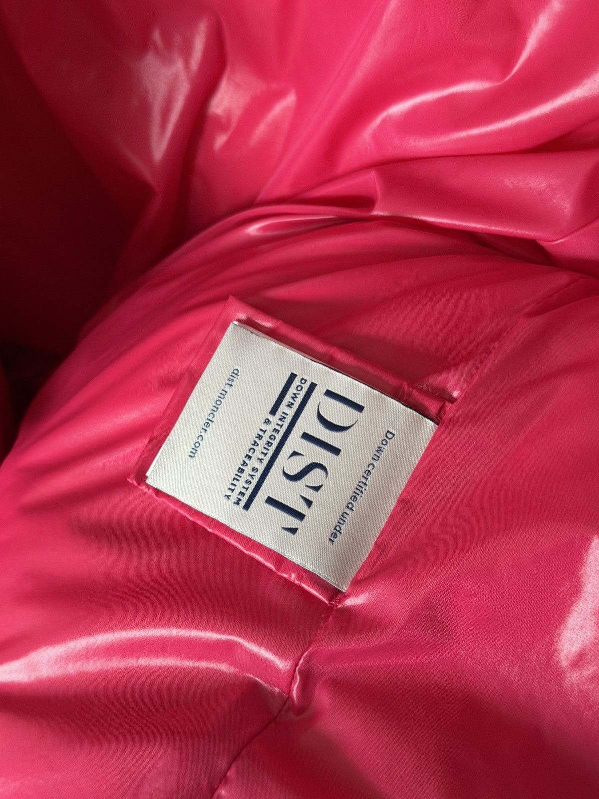 Moncler Moncler Fuchsia Caille Velvet Puffer Jacket Coat Pink Size XS / US 0-2 / IT 36-38 - 17 Thumbnail