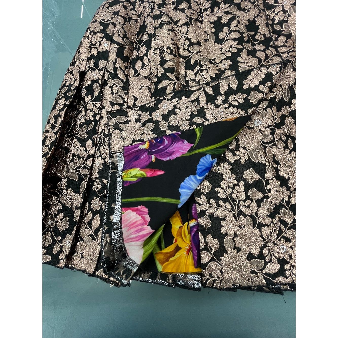Dolce & Gabbana Dolce & Gabbana Gold Black Pleated Jacquard Mini Skirt IT 38 Size 26" / US 2 / IT 38 - 9 Thumbnail