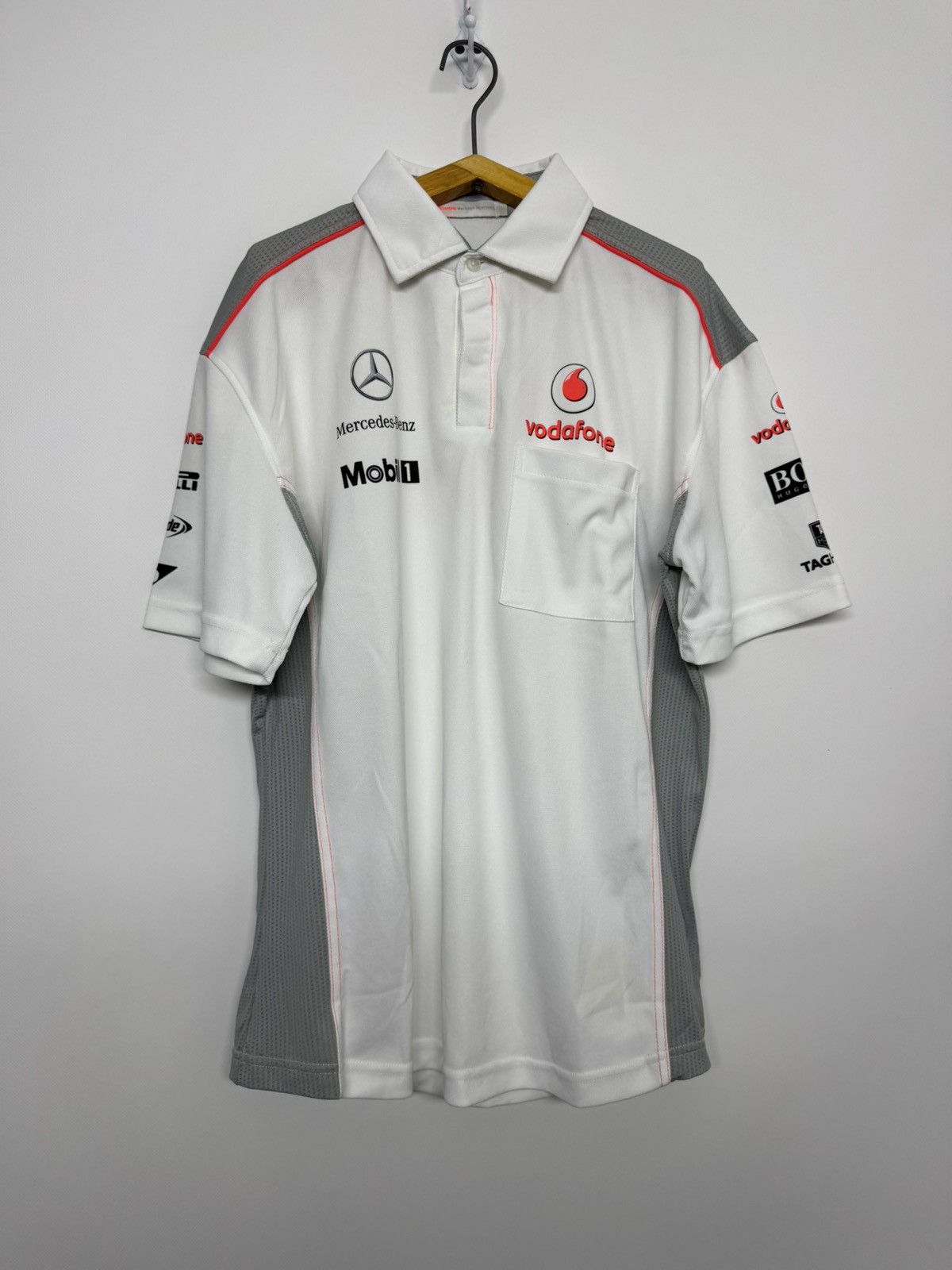 Mercedes-Benz Vintage Y2k Mercedes Benz Vodafon Racing Jersey T-Shirt 90’s Size US L / EU 52-54 / 3 - 6 Thumbnail