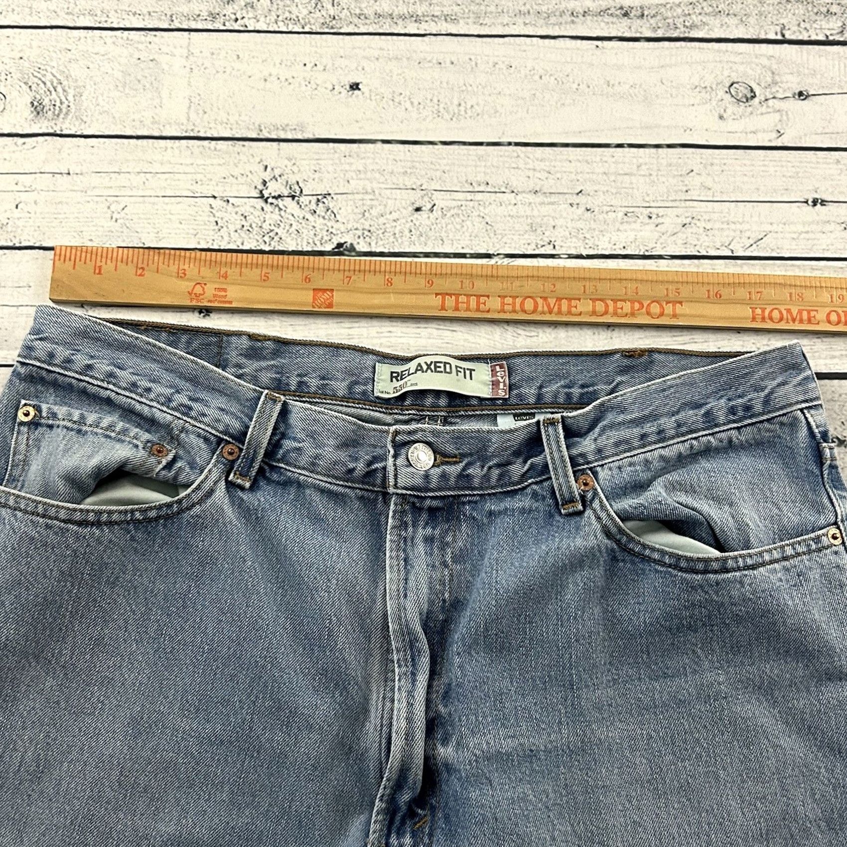 Levi's VTG Levi's 550 Relaxed Fit Light Wash Denim Blue Jeans Men's 38x30 Jeans Relaxed Mens 550 Blue Light Wash Denim Size US 38 / EU 54 - 5 Thumbnail