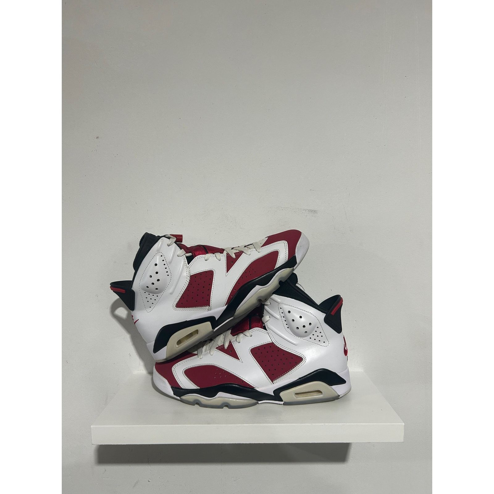Jordan Brand JORDAN 6 CARMINE SIZE 10 Size US 10 / EU 43 - 1 Thumbnail