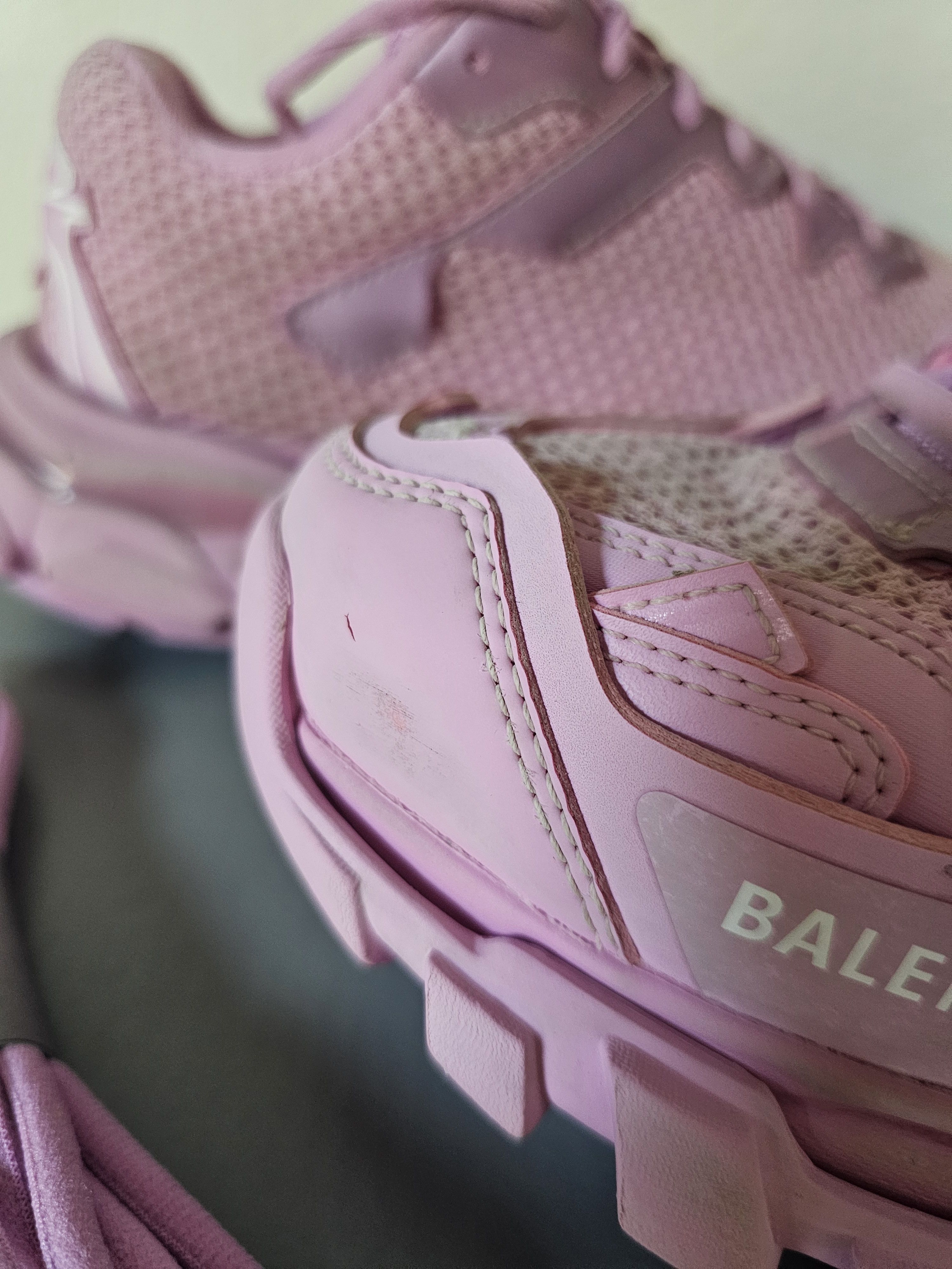 Balenciaga NEW EU 38 Balenciaga track 3 pink distressed sneakers Size US 8 / IT 38 - 2 Thumbnail