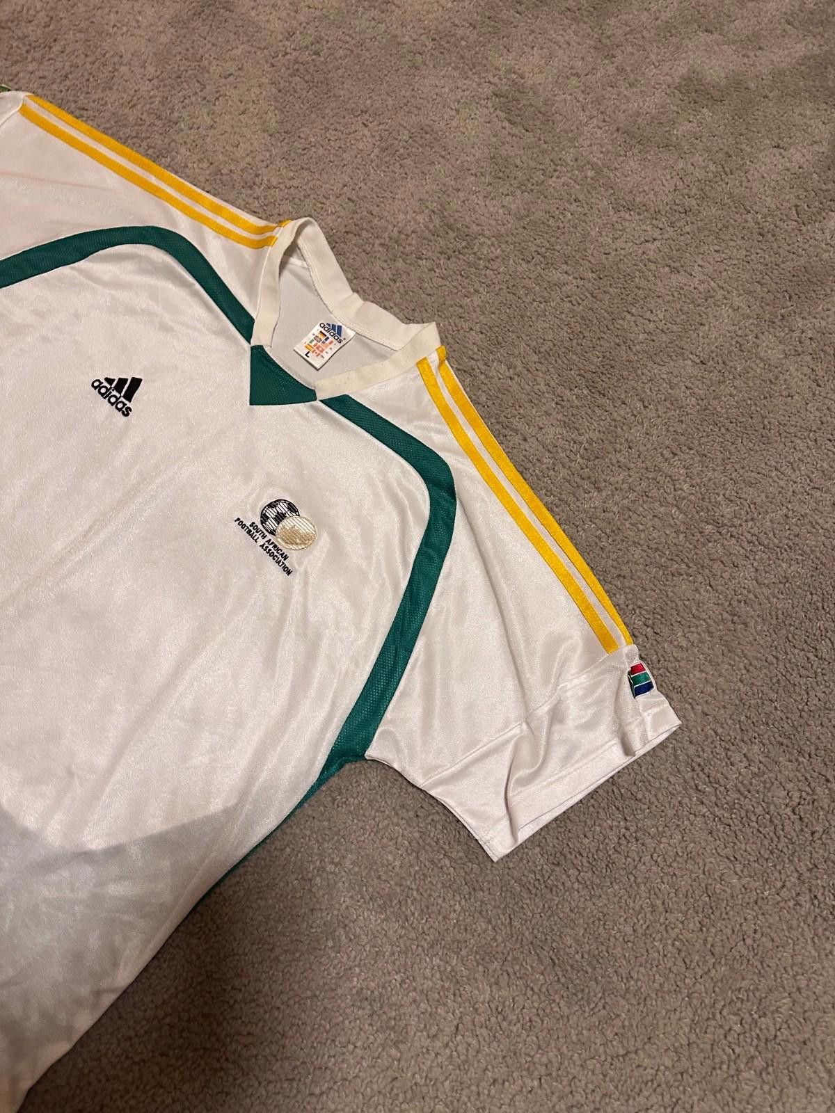 Adidas 2002 Adidas South Africa Football Shirt Soccer Jersey Sz L Size US L / EU 52-54 / 3 - 5 Thumbnail