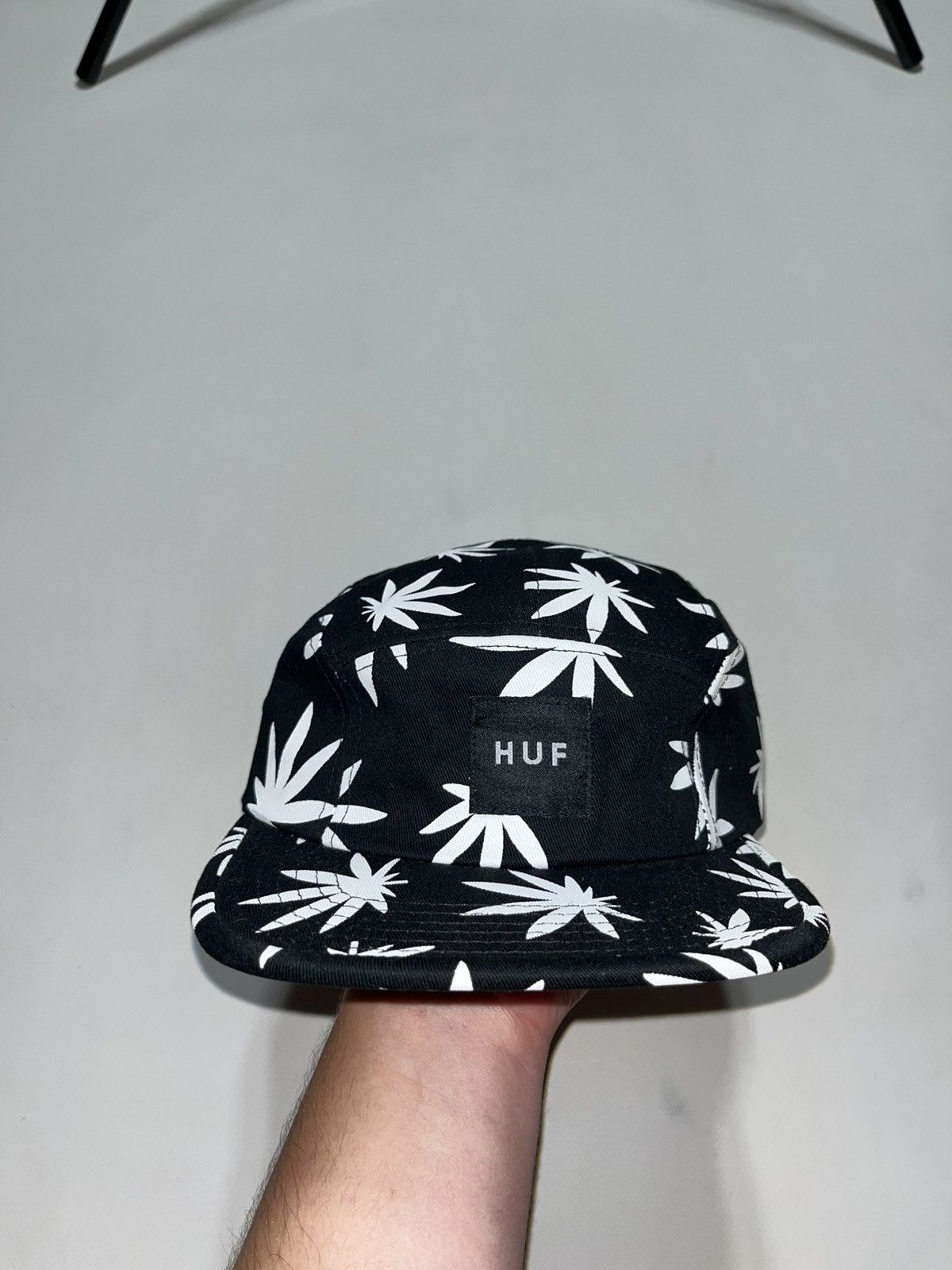 Huf Vintage HUF Weed volley cap Y2K Size ONE SIZE - 1 Thumbnail
