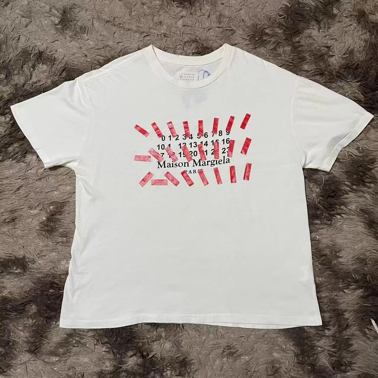 Maison Margiela Maison Margiela Digit Stripe Short Sleeve Tee Size US L / EU 52-54 / 3 - 1 Thumbnail