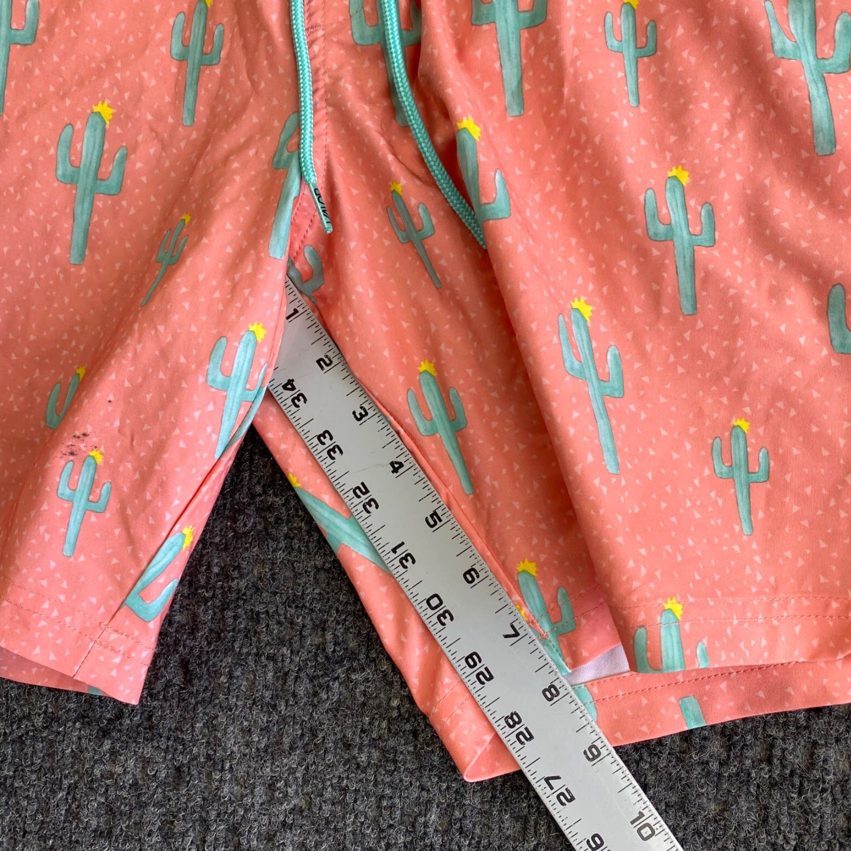 Vintage Valor Collective Board Shorts Men M Pink Cactus All Over Print Beach Beachwear 8in Inseam Casual Travel 90s? Size US 31 - 7 Thumbnail
