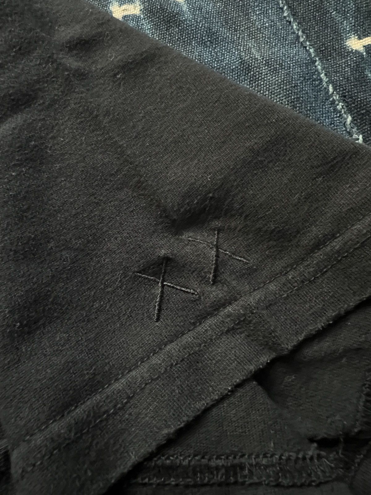 Original Fake Kaws Basic t-shirt L