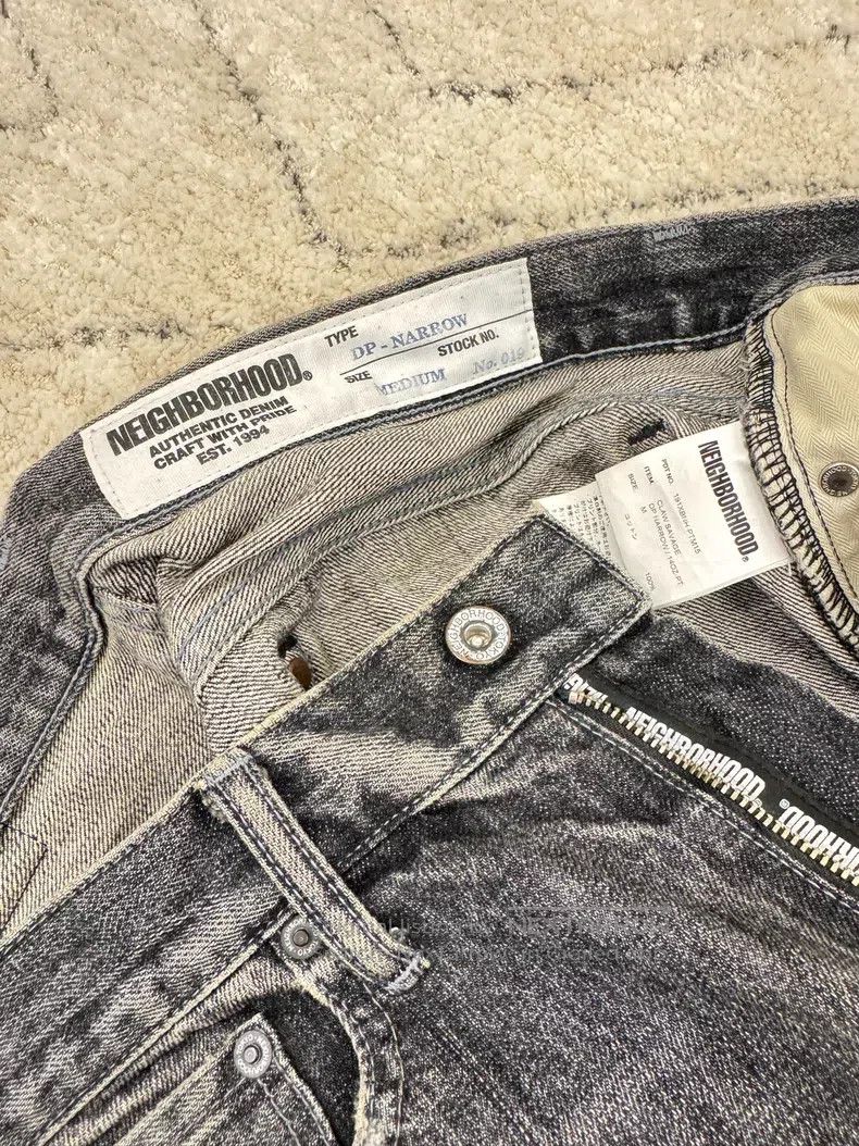 Neighborhood Neighborhood size M Jeans Size US 27 - 4 Thumbnail