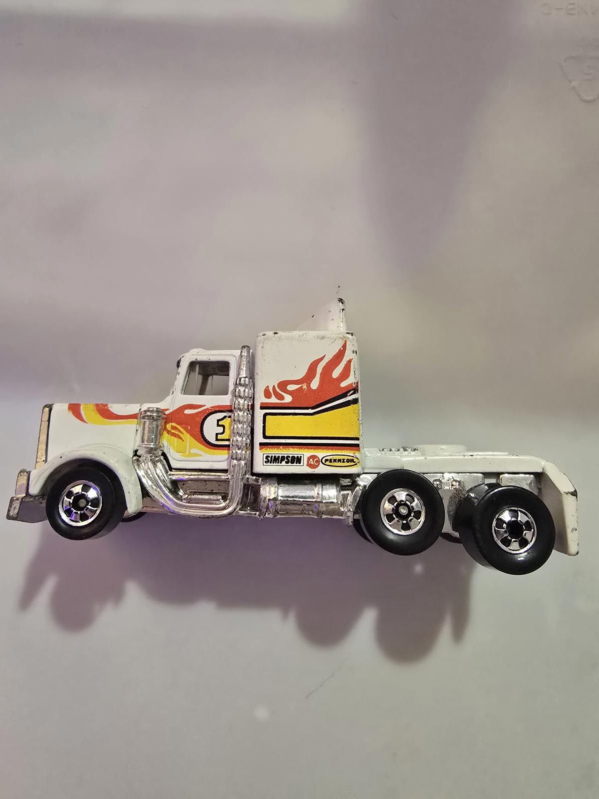 Other Rare Vtg 1982 Hot Wheels LONG SHOT Kenworth Semi Truck Cab Size ONE SIZE - 1 Thumbnail