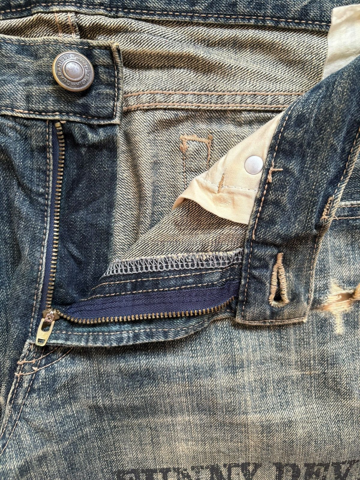 Japanese Brand × Seditionaries Vintage Japanese Brand Rusty Mud Wash Skull Rip Loose Jeans Size US 36 / EU 52 - 9 Thumbnail