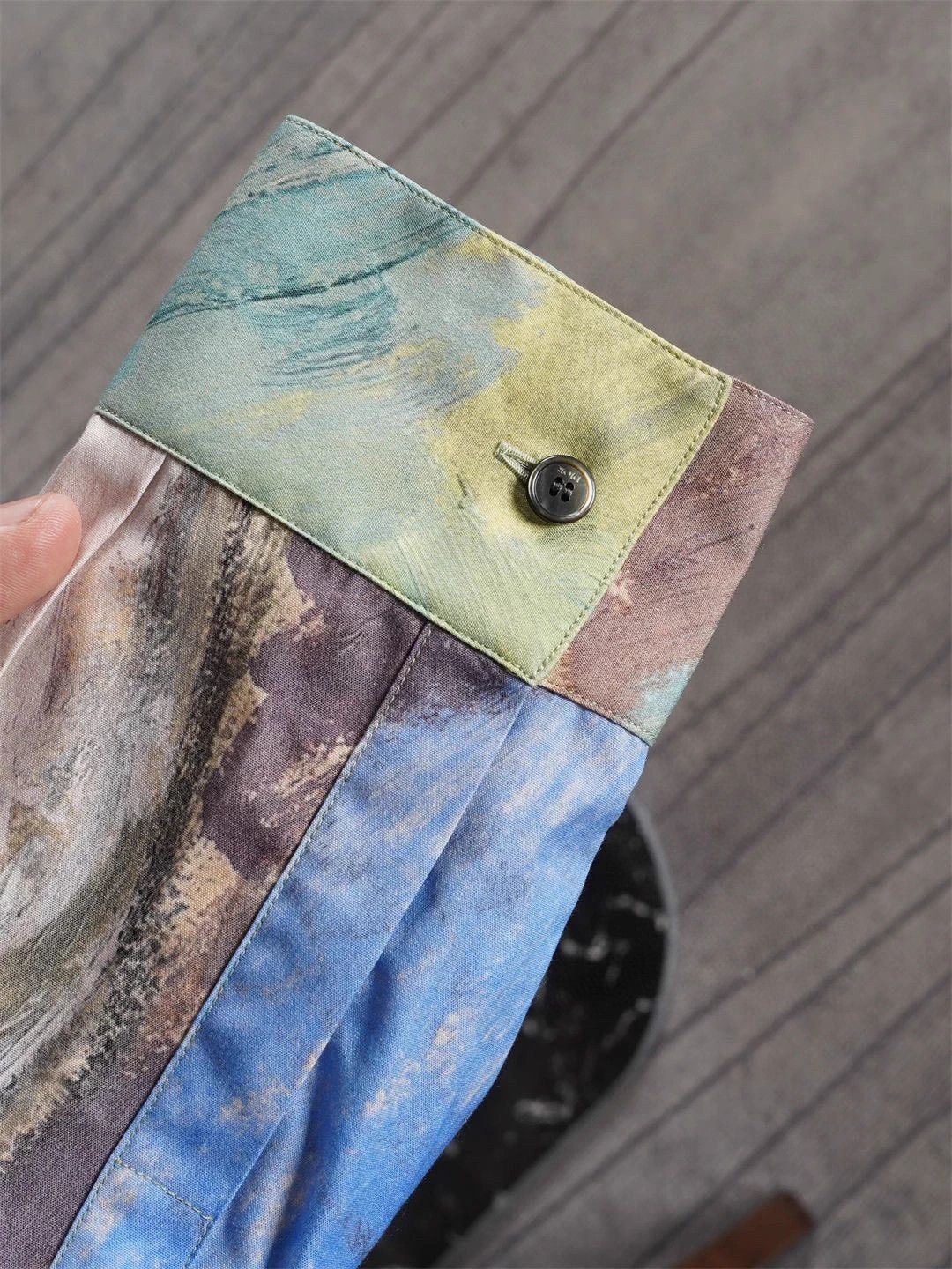 Dior Dior x Artist Oil-Painted SilkCotton Shirt 39-43 Size Up Size US XXS / EU 40 - 3 Thumbnail
