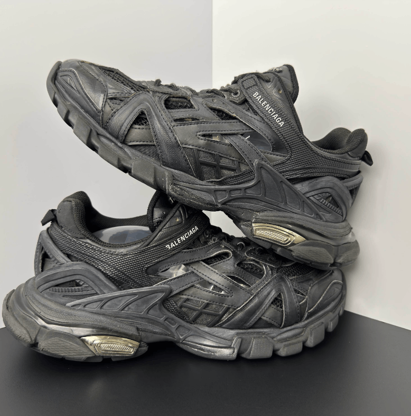 Balenciaga Balenciaga retro chunky sneakers Size US 9 / EU 42 - 8 Thumbnail