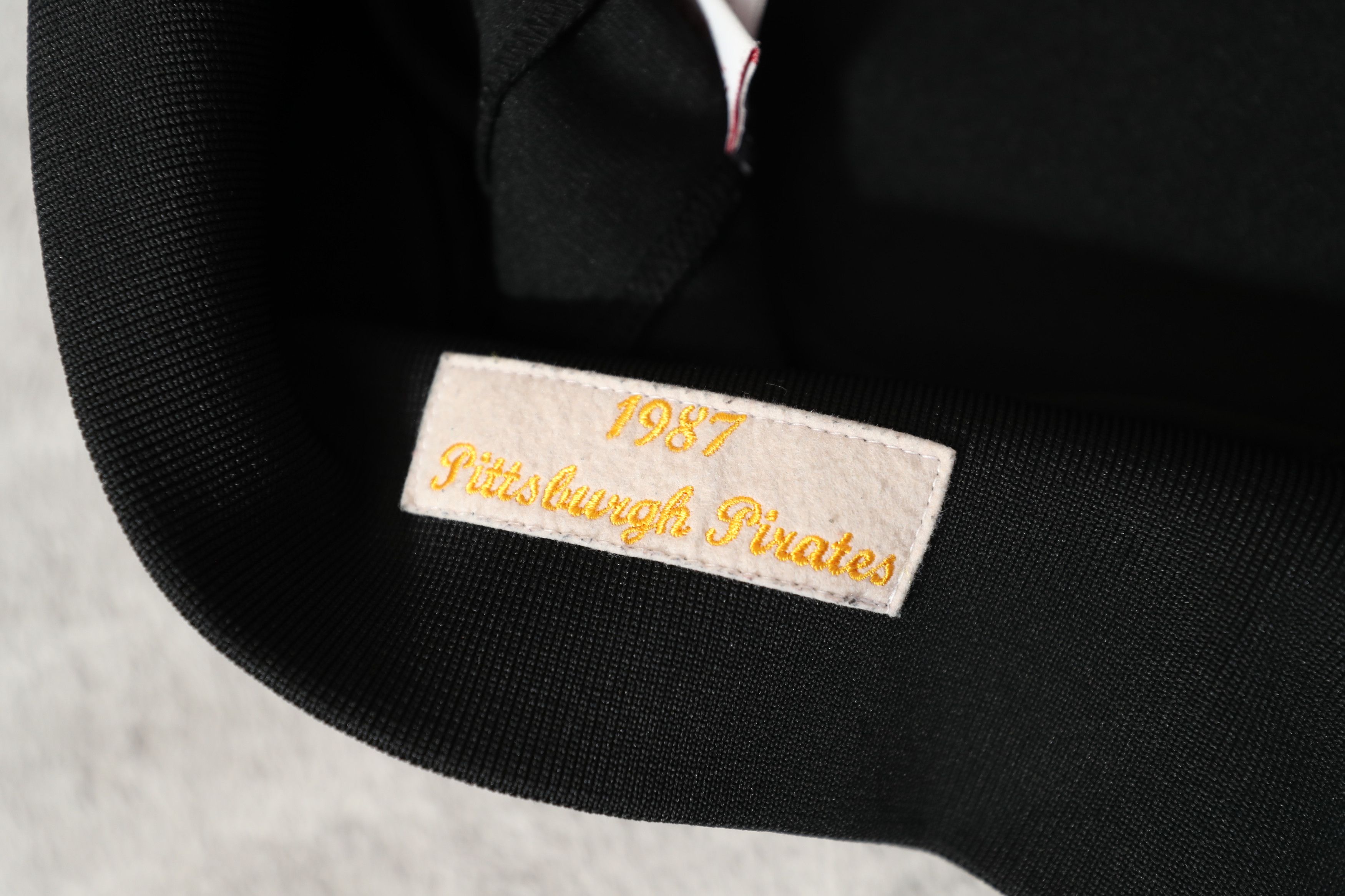 Cooperstown Collection Vintage 1987 Pittsburgh Pirates Coaches Jacket (XXXL) Size US XXL / EU 58 / 5 - 11 Thumbnail