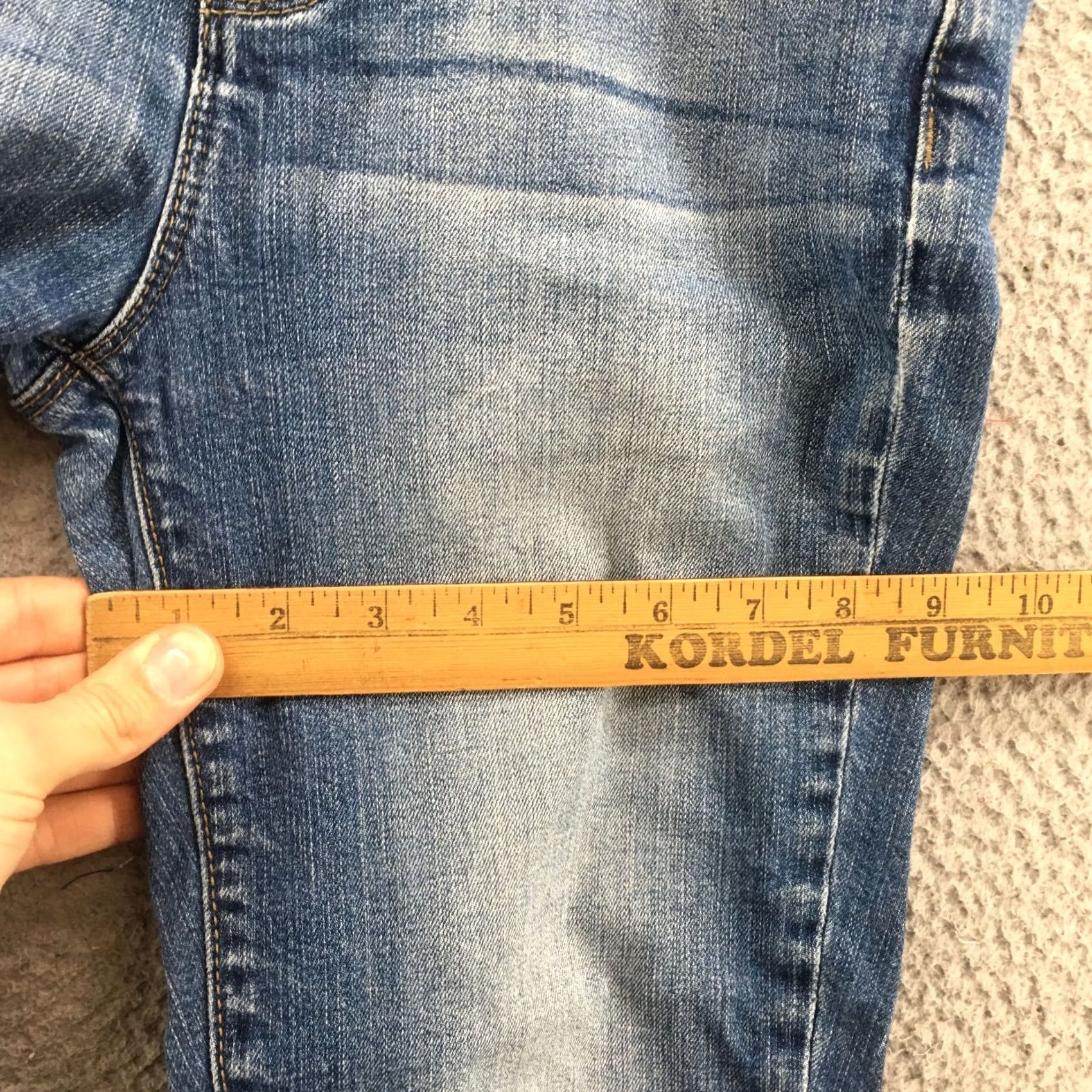 Calvin Klein Calvin Klein Capri Jeans Womens Jeans Capri 28x23.5 Blue Denim Mid Rise Med Wash (Regular) Womens Size 28" / US 6 / IT 42 - 7 Thumbnail
