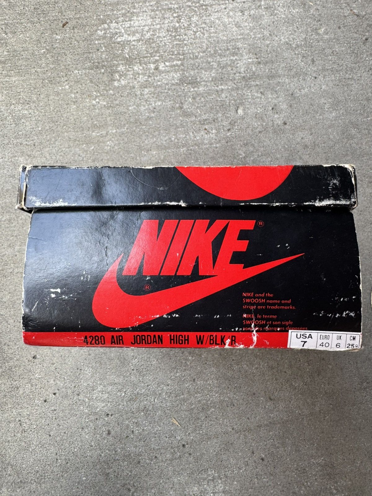 Jordan Brand (1985) JORDAN 1 RETRO HIGH OG CHICAGO SIZE 7 Size US 7 / EU 40 - 8 Thumbnail