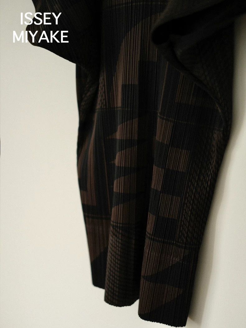 Issey Miyake issey miyake size:3 Brown and black coat Size XXS / US 00 / IT 34 - 6 Thumbnail