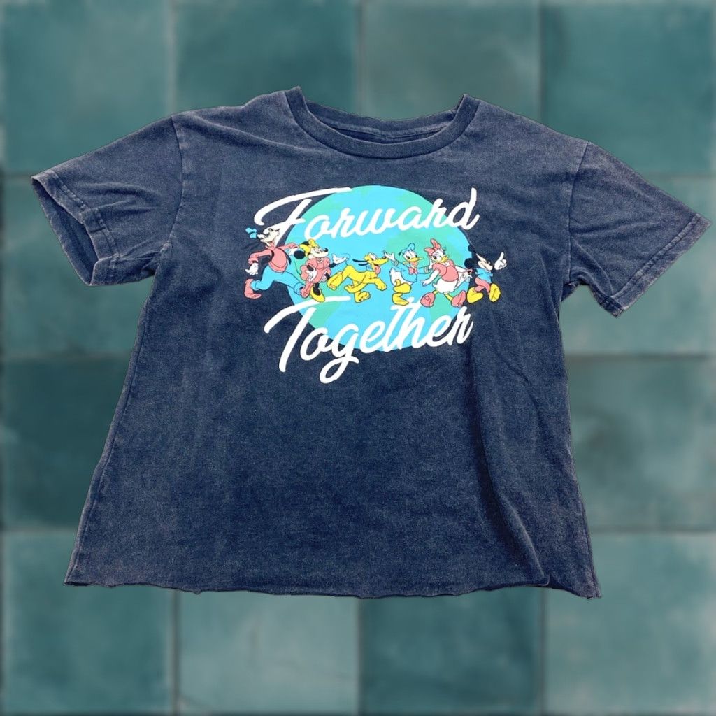 Disney VINTAGE Disney Shirt Womens XS Forward Together Crop Top Gray Crew Neck Short Sleeve Cropped Women XS Disney Size XS / US 0-2 / IT 36-38 - 1 Thumbnail