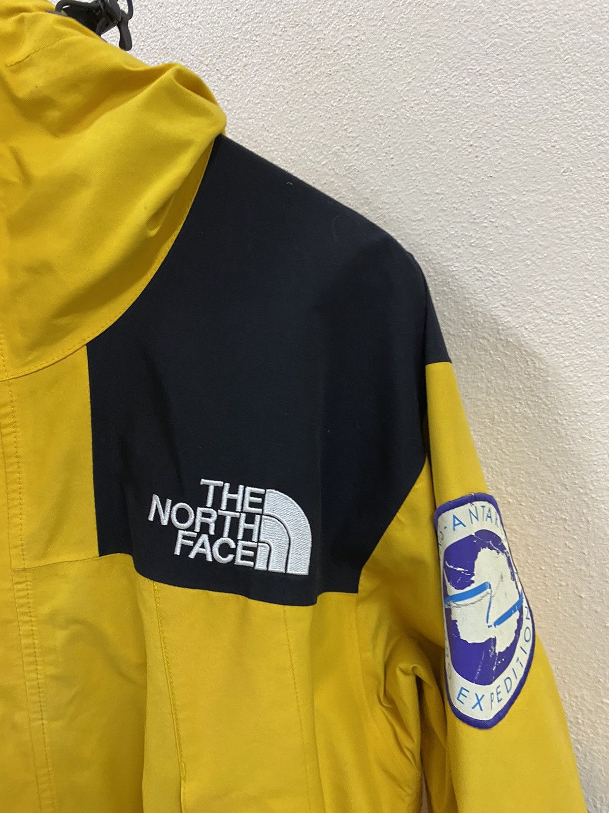 The North Face The North Face Goretex Outwear Yellow Size US L / EU 52-54 / 3 - 9 Thumbnail
