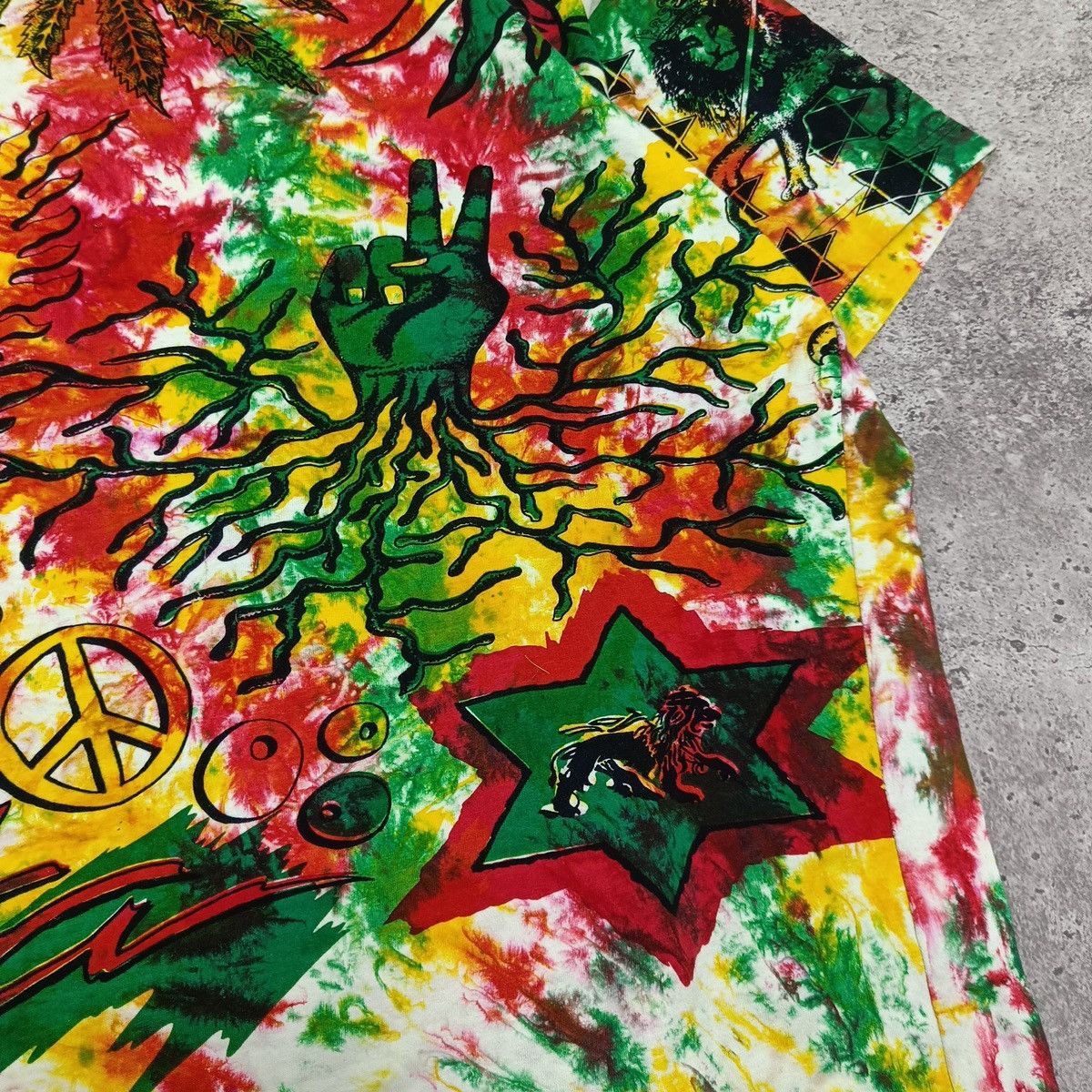 Bob Marley Vintage 90s Bob Marley AOP tee rasta Piece reggie y2k rare Size US XL / EU 56 / 4 - 8 Thumbnail