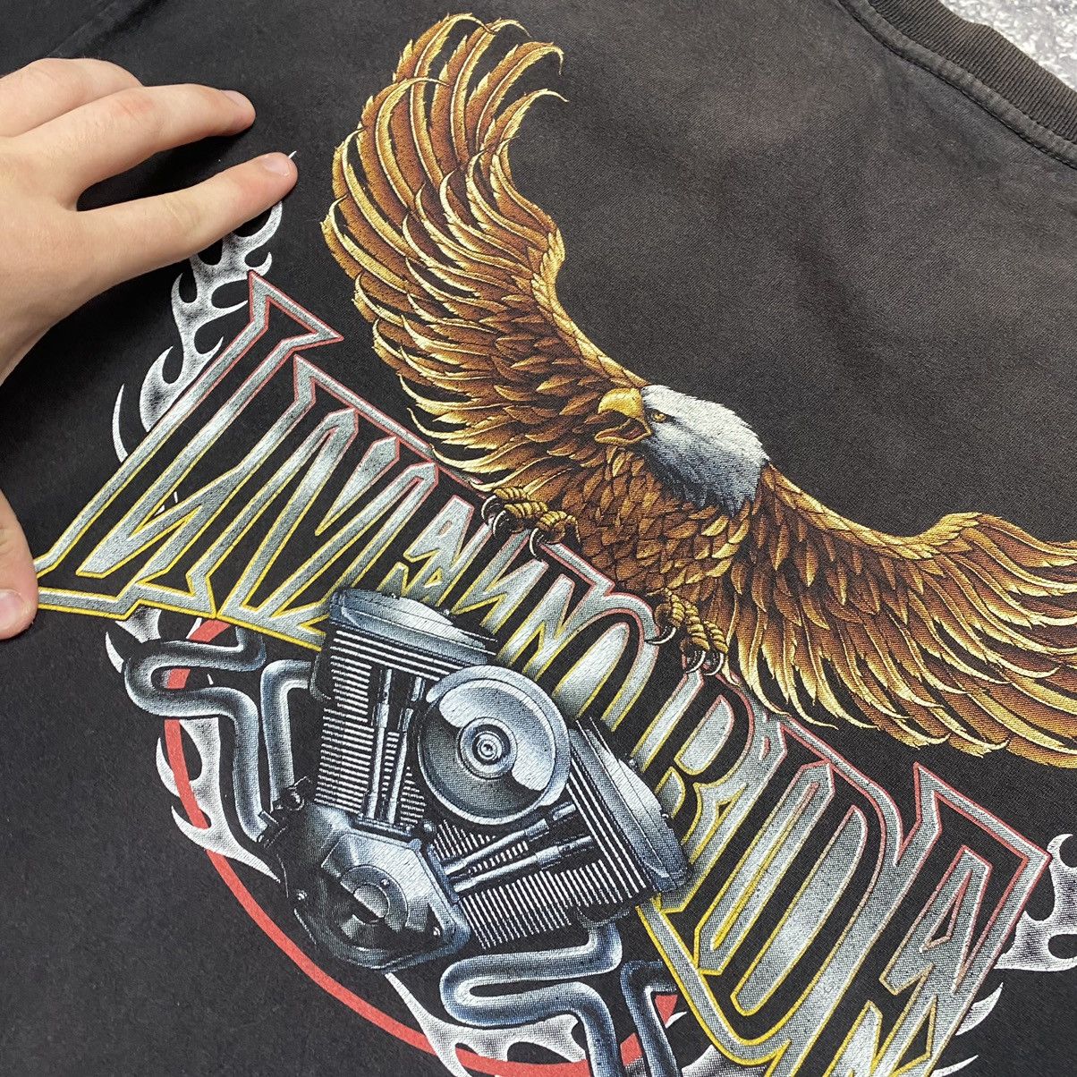 Vintage Vintage 90’s Motorcycle and Eagle logo made in USA tee Size US L / EU 52-54 / 3 - 18 Thumbnail