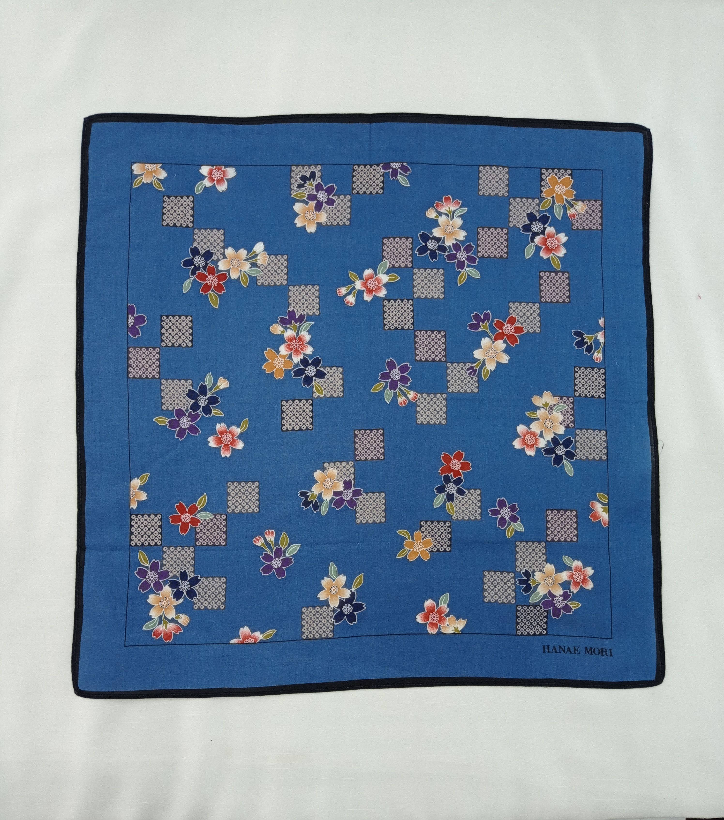 Hanae Mori Vintage Hanae Mori Handkerchief Neckerchief H009E Size ONE SIZE - 1 Thumbnail