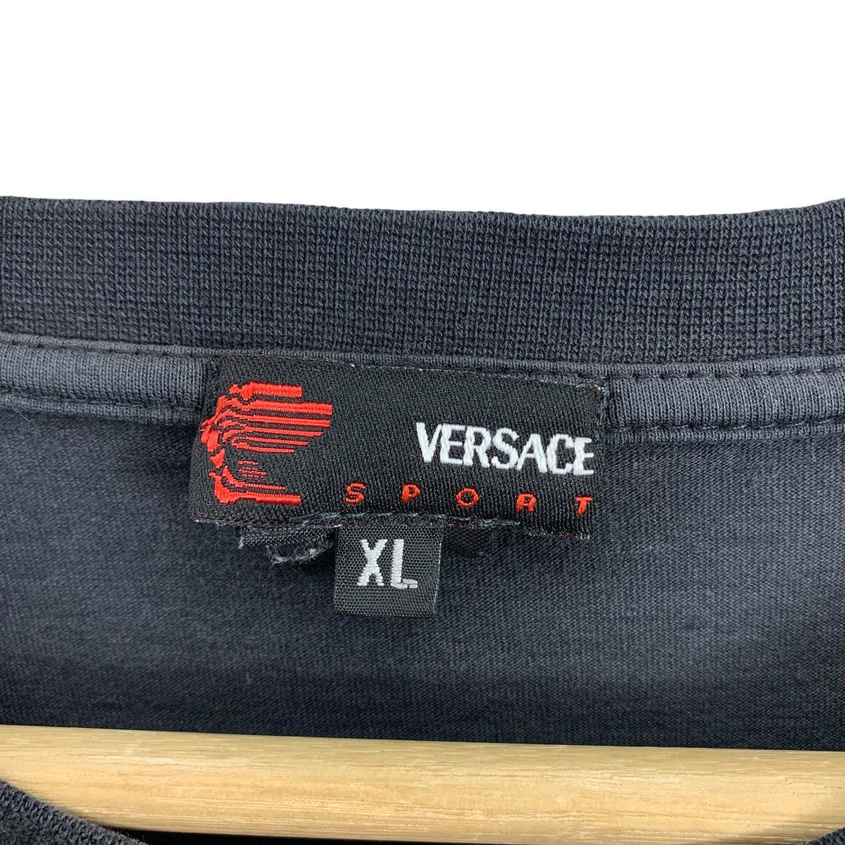 Designer × Versace Vintage VERSACE SPORT small logo simple design tee Size US XL / EU 56 / 4 - 3 Thumbnail