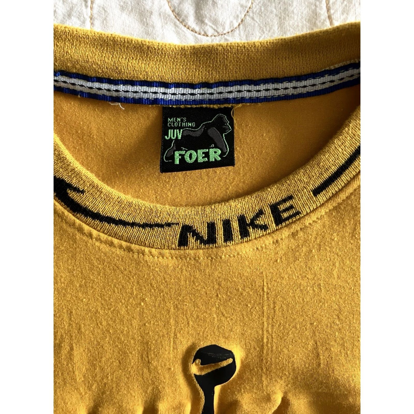 Nike JUV Men’s Clothing Nike Air Boot Leg 3D T Shirt Size S Yellow Retro Mens Size US S / EU 44-46 / 1 - 3 Thumbnail