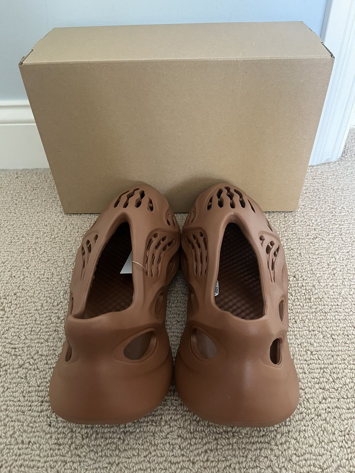 Adidas Yeezy Foam Runner Clay Red Size 11 Size US 11 / EU 44 - 3 Thumbnail