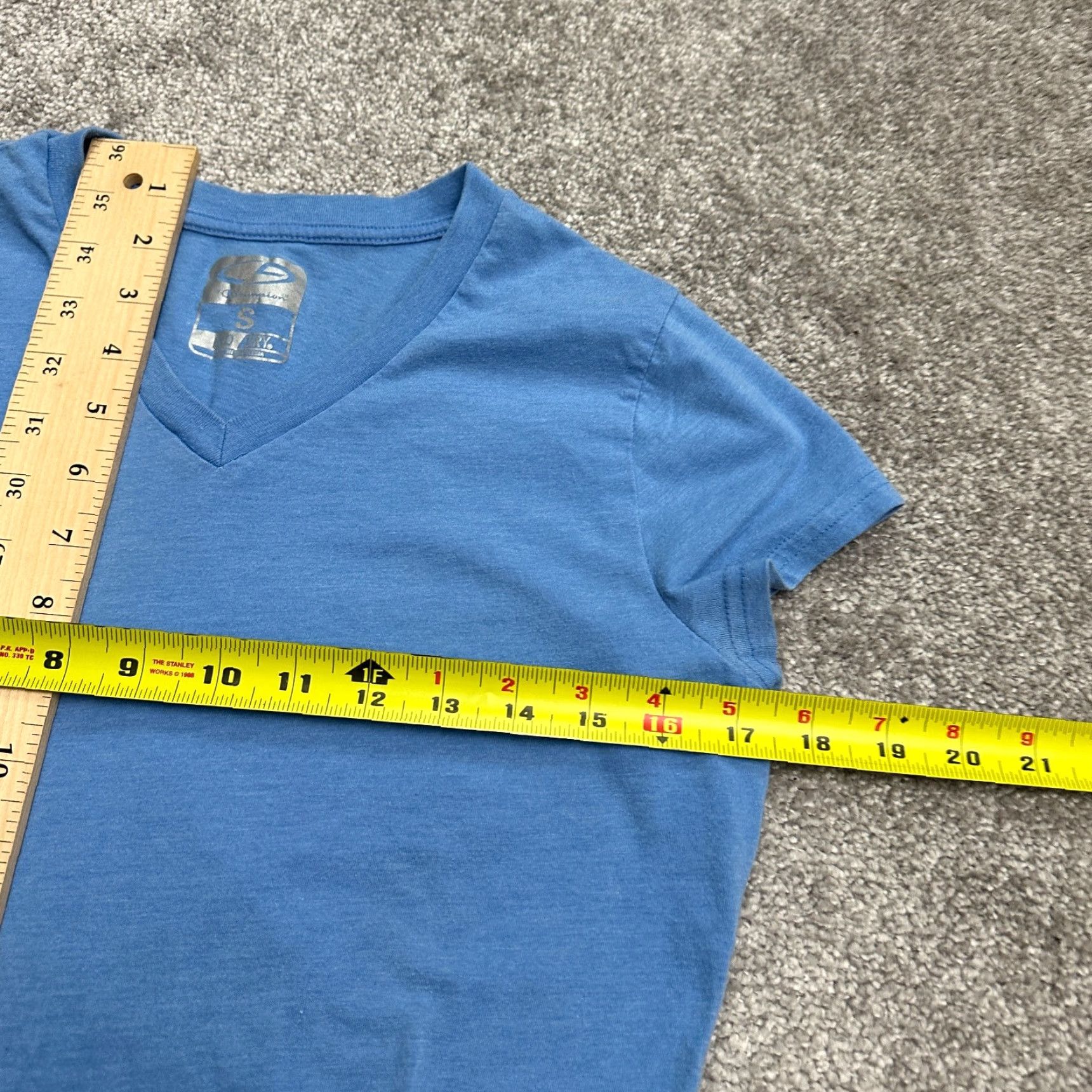 Champion C9 Champion Women's Small Blue Short Sleeve V-Neck T-Shirt, Casual Lightweight Cotton Tee Size S / US 4 / IT 40 - 7 Thumbnail
