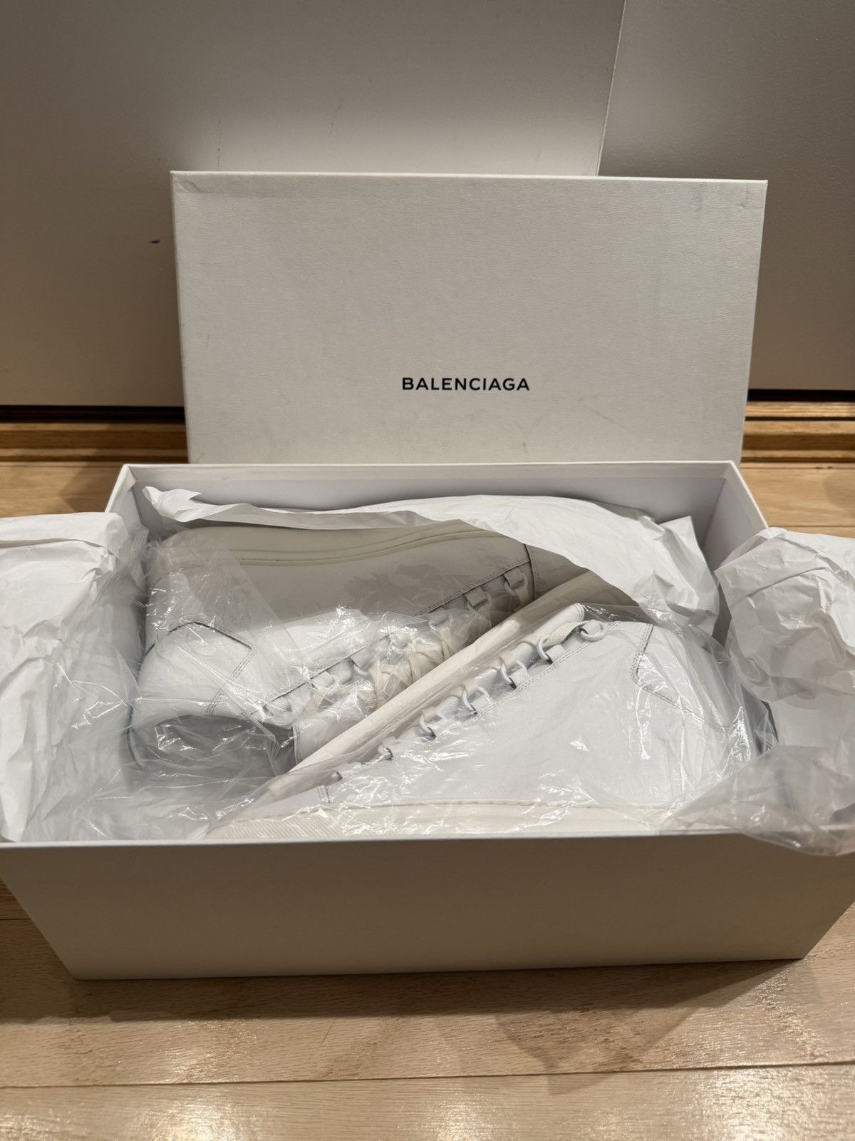 Balenciaga Balenciaga Arena High White Canvas Leather size 41 Size US 8 / EU 41 - 12 Thumbnail