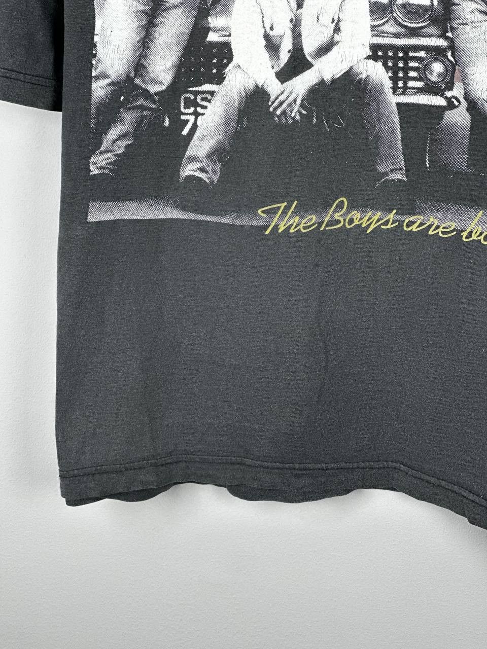 Vintage Vintage Backstreet Boys 1998 Black And Blue tour tee Size US L / EU 52-54 / 3 - 7 Thumbnail
